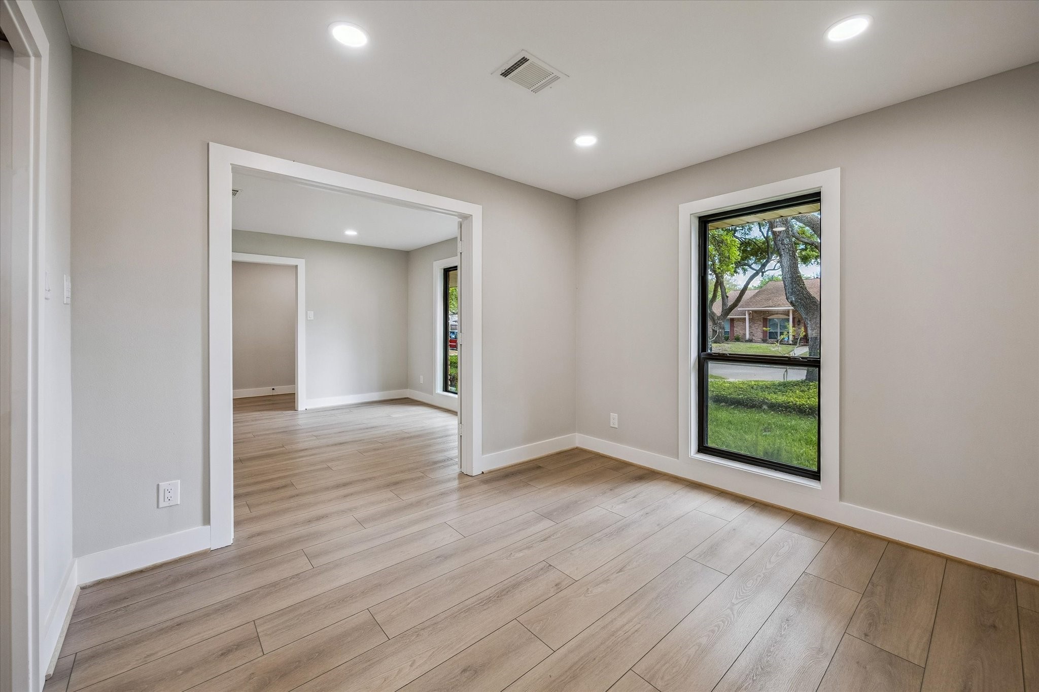 6234 Yarwell Drive - 物件實景