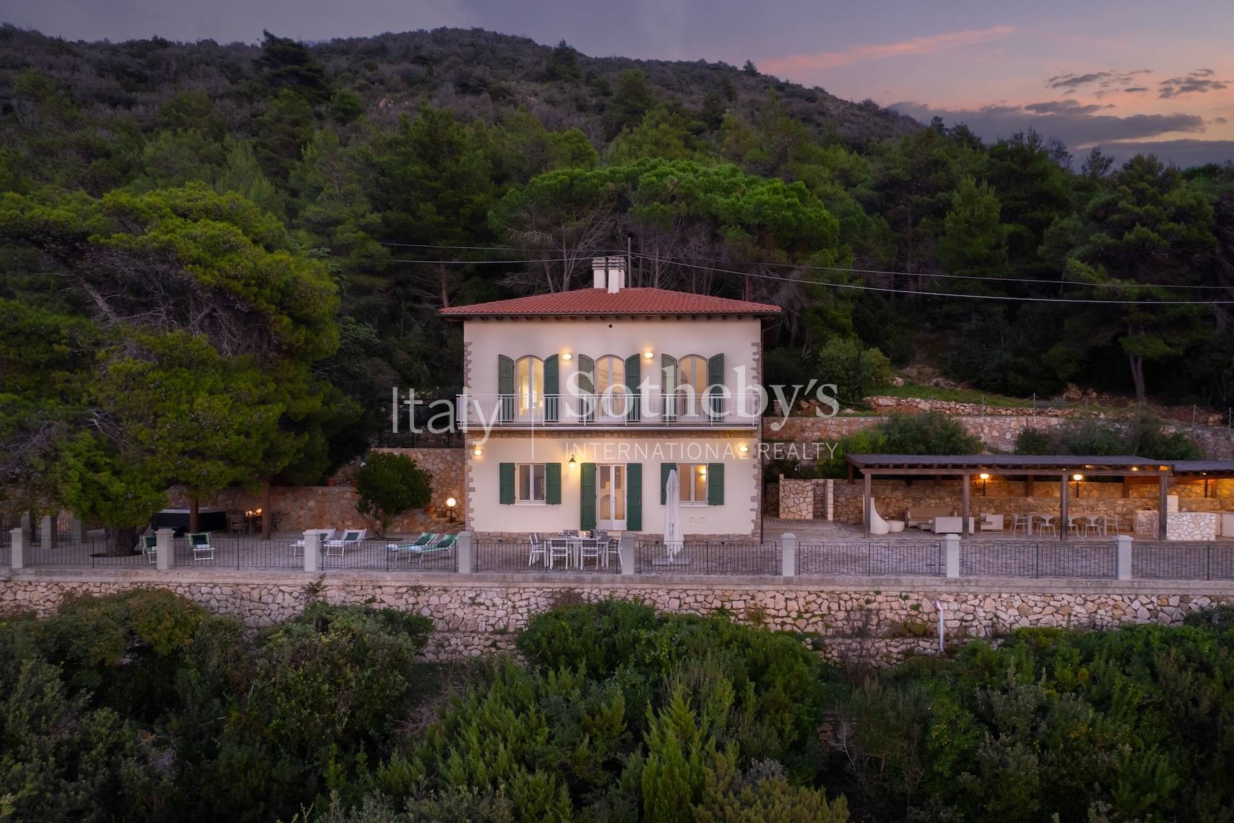  Elegant Villa with Panoramic Sea Views - 物件實景