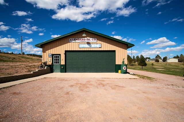 Hot Springs, South Dakota, 57747, United States, 3 Bedrooms Bedrooms, ,3 BathroomsBathrooms,Residential,For Sale,1924140