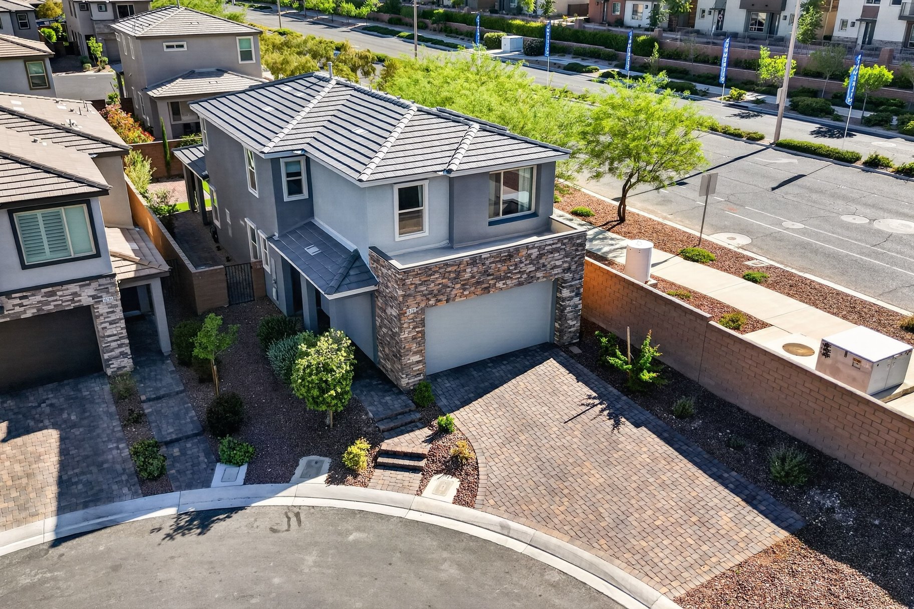 Exceptionally Kept Home inside the Golden Zip Code - 物件實景