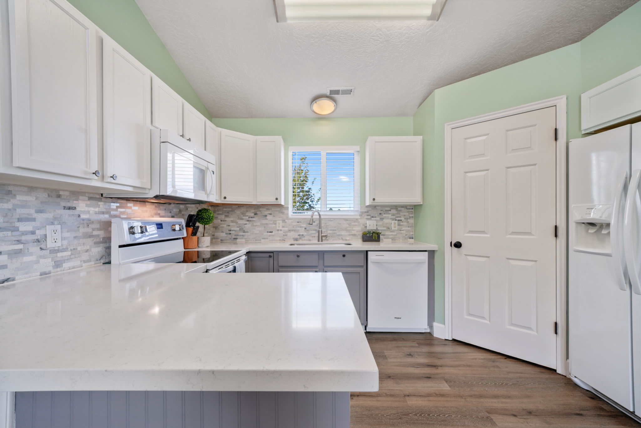 Lehi, Utah, 84043, United States, 4 Bedrooms Bedrooms, ,3 BathroomsBathrooms,Residential,For Sale,1973870