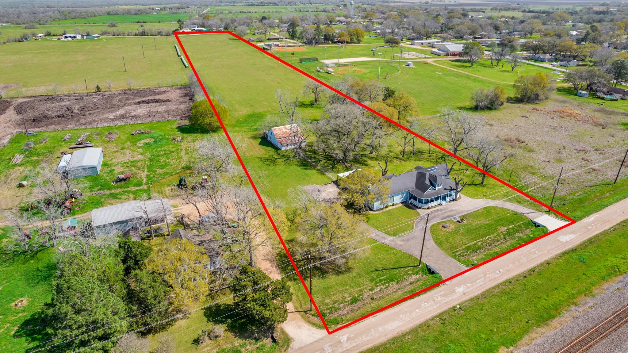 Wallis, Texas, 77485, United States, 3 Bedrooms Bedrooms, ,4 BathroomsBathrooms,Residential,For Sale,1928223