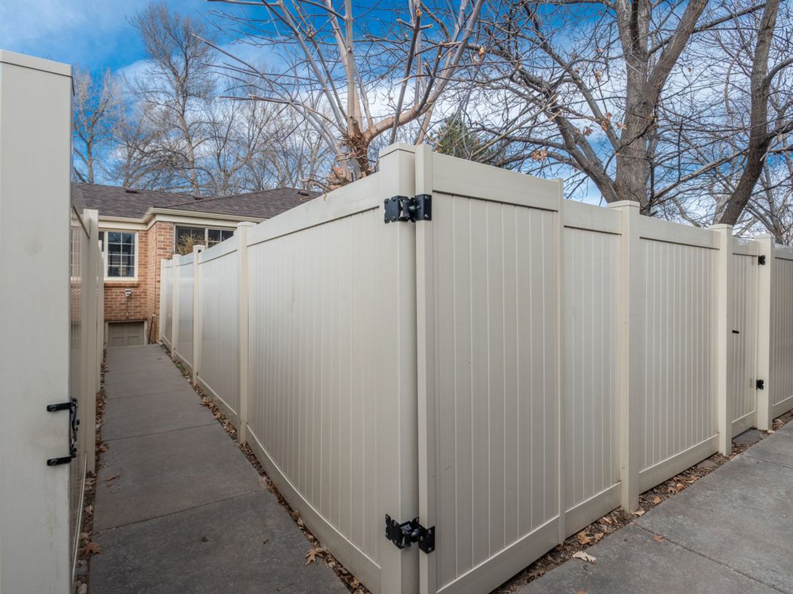  Charming Mayfair End-Unit Townhome with Private Backyard & Cherry Creek Access - 物件實景