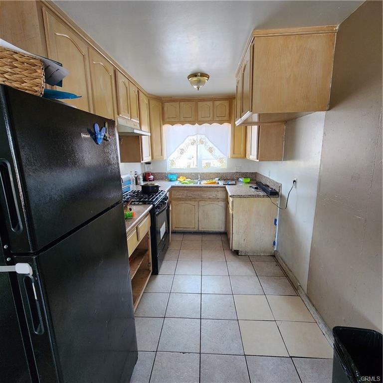 Los Angeles, California, 90023, United States, 9 Bedrooms Bedrooms, ,5 BathroomsBathrooms,Residential,For Sale,1855896