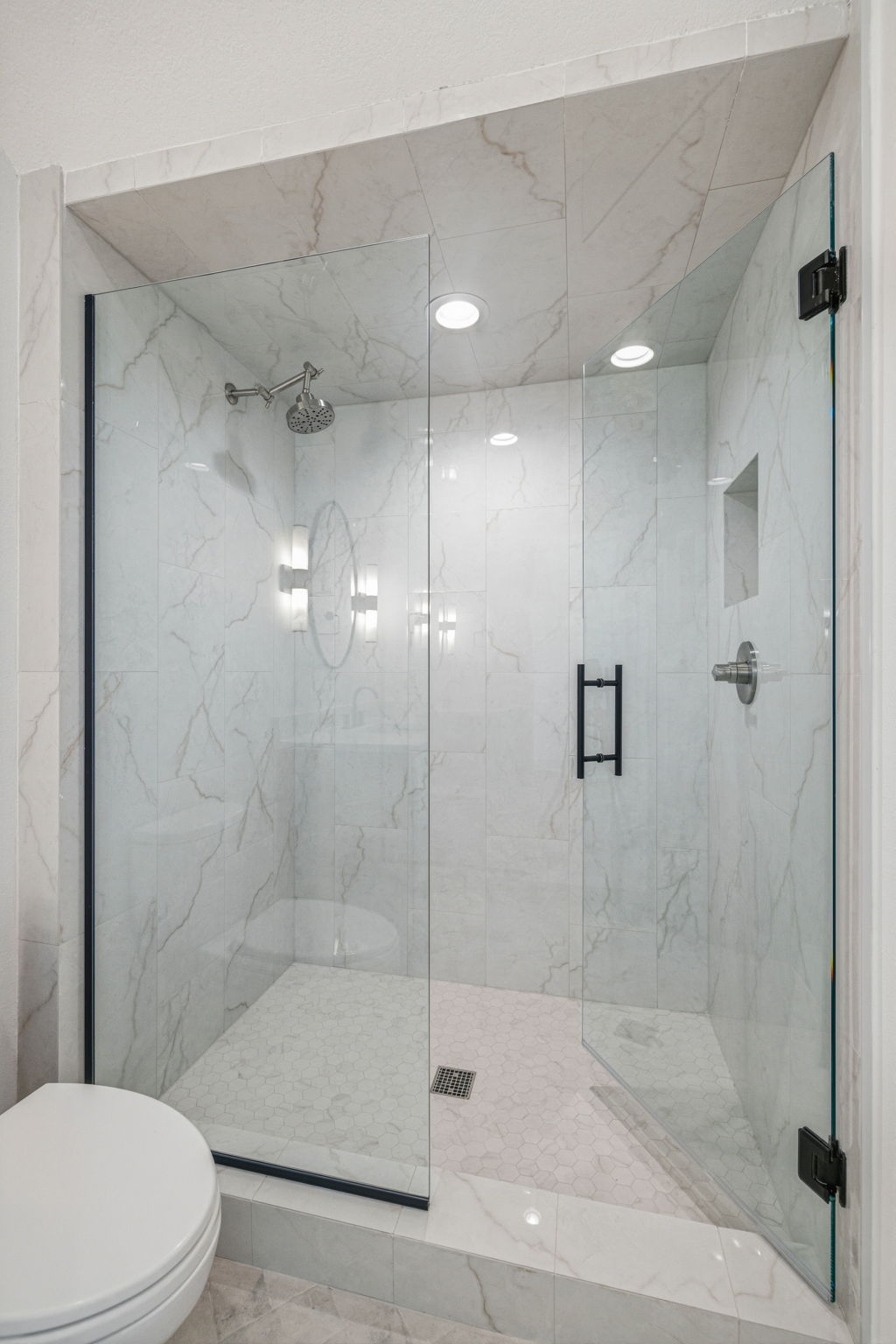 Tampa, Florida, 33611, United States, 4 Bedrooms Bedrooms, ,4 BathroomsBathrooms,Residential,For Sale,2009743