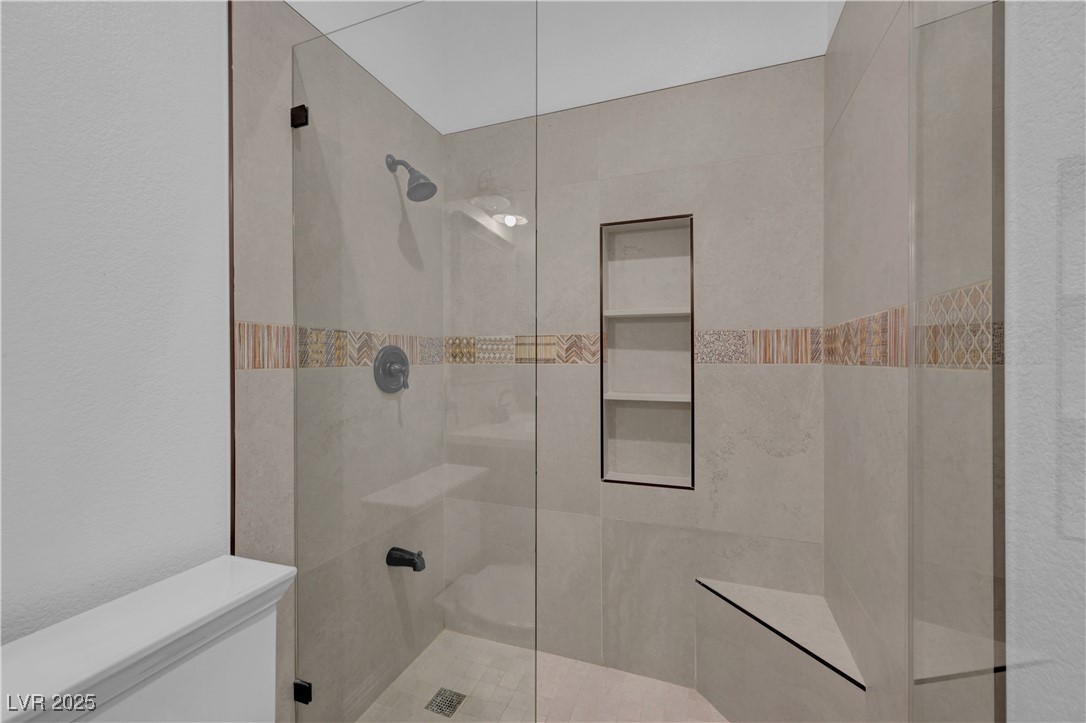 Henderson, Nevada, 89052, United States, 5 Bedrooms Bedrooms, ,2 BathroomsBathrooms,Residential,For Sale,1897207
