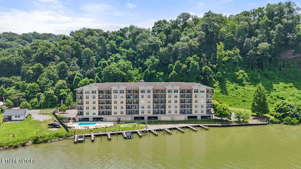 Knoxville, Tennessee, 37902, United States, 3 Bedrooms Bedrooms, ,2 BathroomsBathrooms,Residential,For Sale,1870599