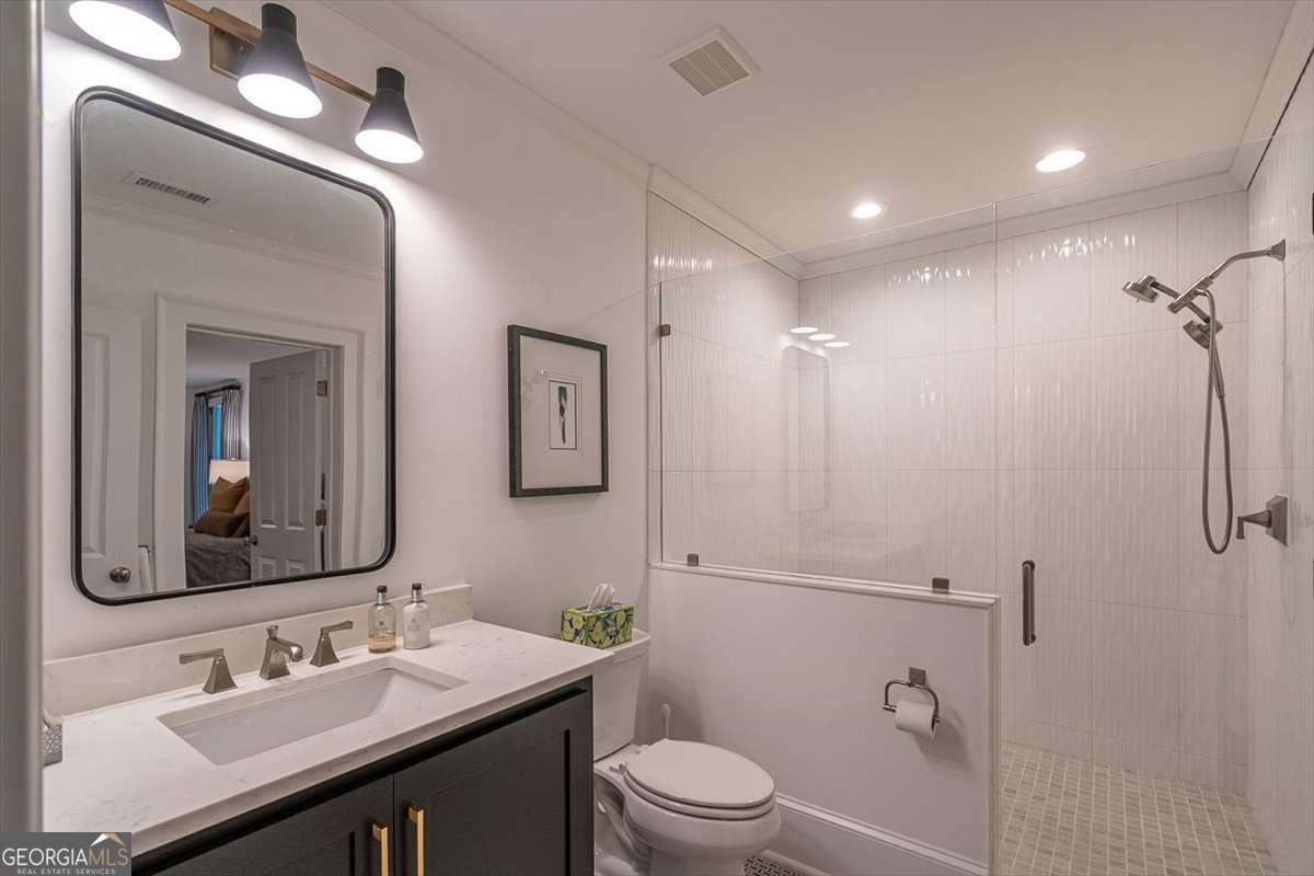 Statham, Georgia, 30666, United States, 6 Bedrooms Bedrooms, ,7 BathroomsBathrooms,Residential,For Sale,1991393