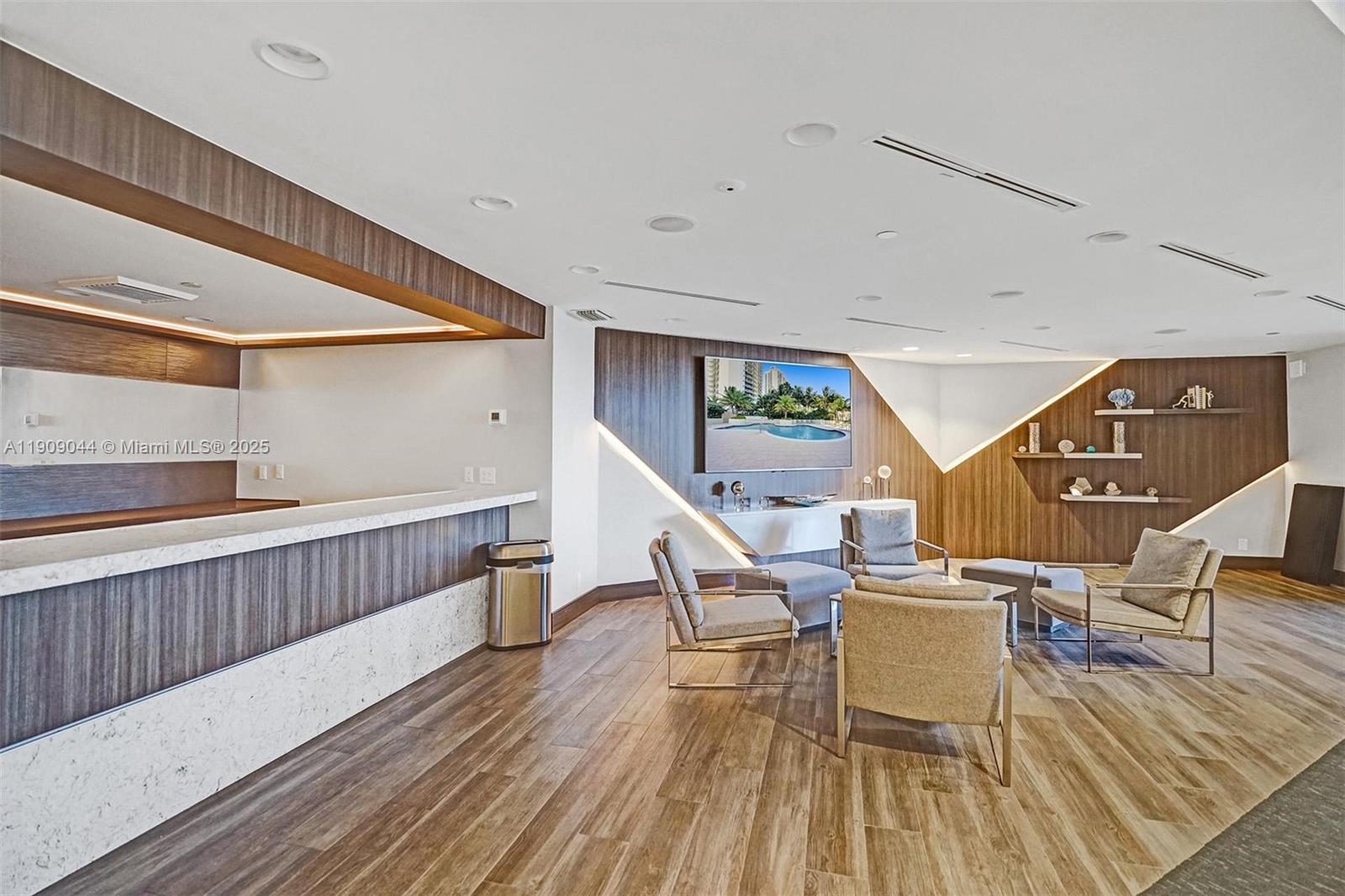 Aventura, Florida, 33160, United States, 2 Bedrooms Bedrooms, ,2 BathroomsBathrooms,Residential,For Sale,1989230