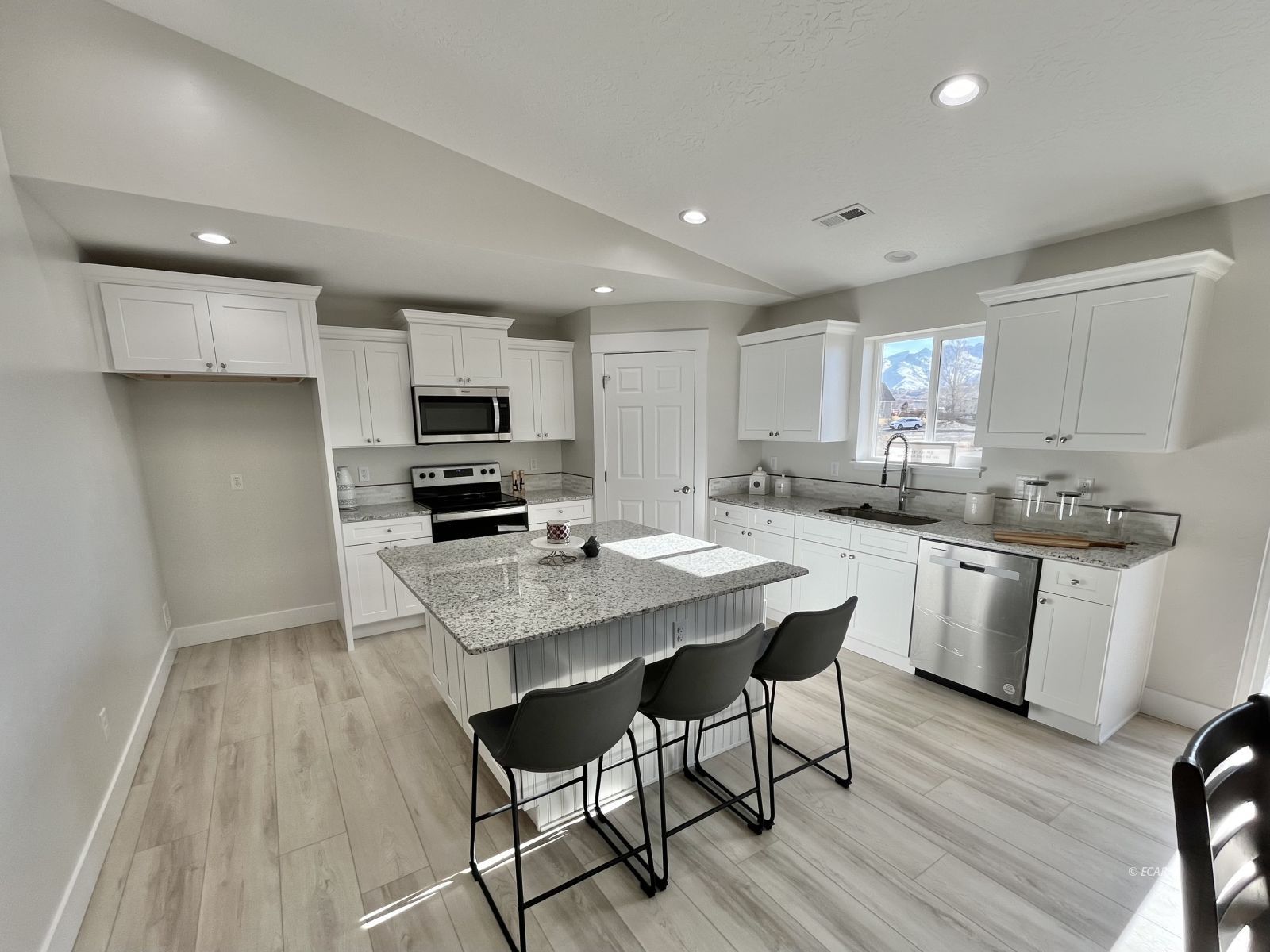 Elko, Nevada, 89801, United States, 4 Bedrooms Bedrooms, ,2 BathroomsBathrooms,Residential,For Sale,1969228