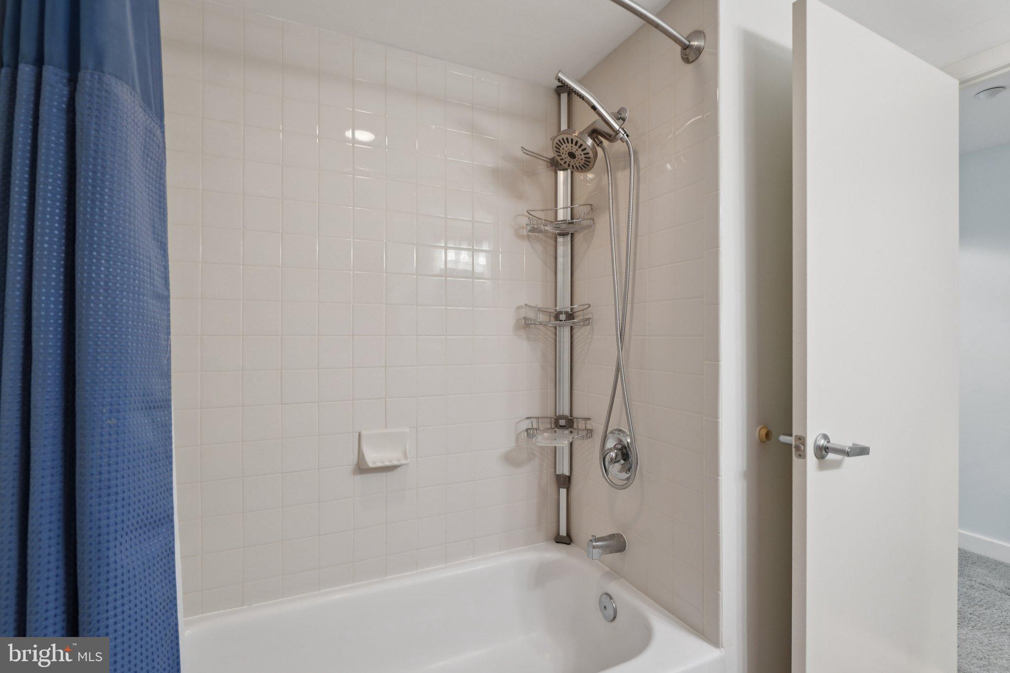 Washington, District of Columbia, 20005, United States, 2 Bedrooms Bedrooms, ,2 BathroomsBathrooms,Residential,For Sale,1976159