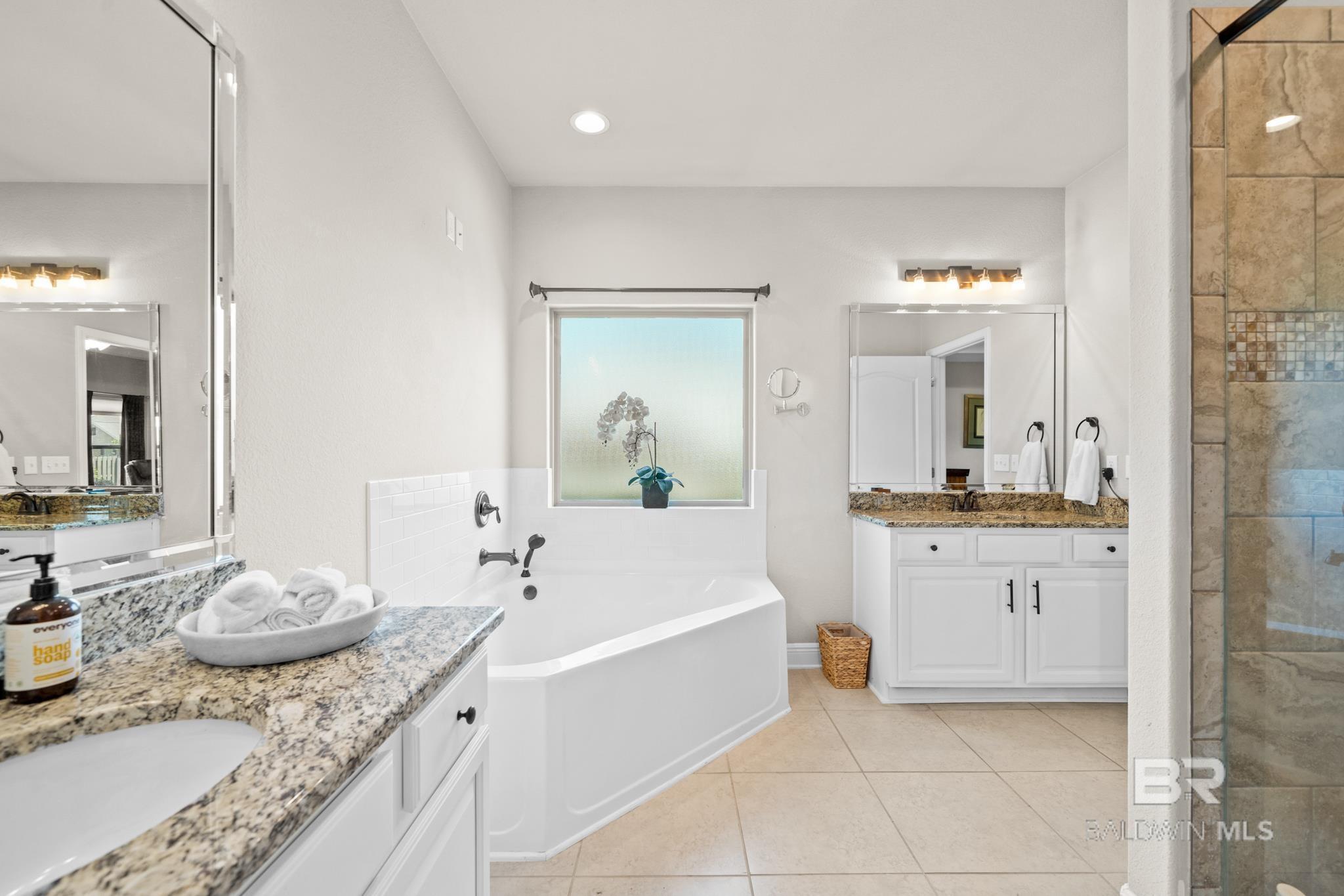 Fairhope, Alabama, 36532, United States, 4 Bedrooms Bedrooms, ,3 BathroomsBathrooms,Residential,For Sale,1850284