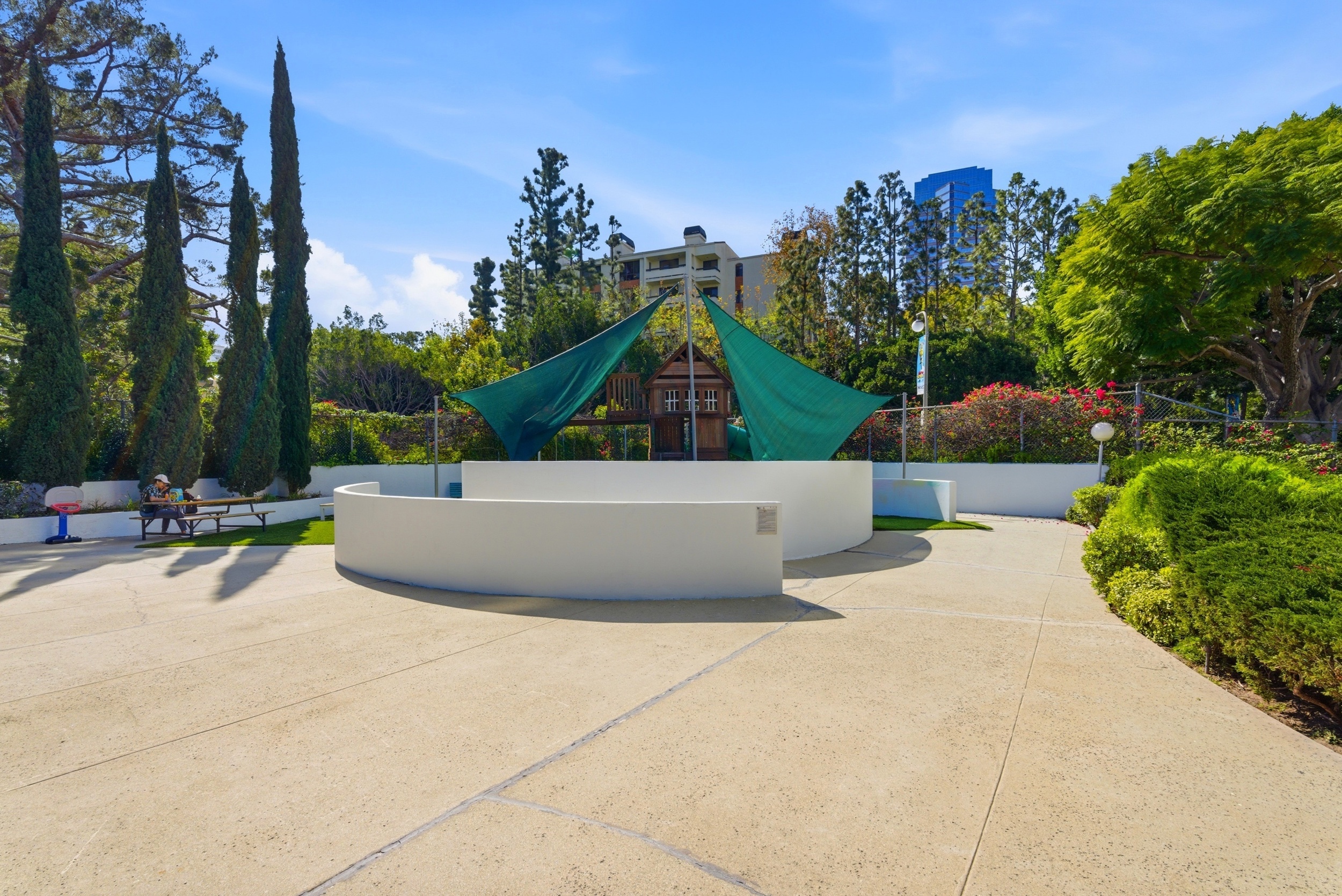  2160 Century Park East, Unit 411 - 物件實景