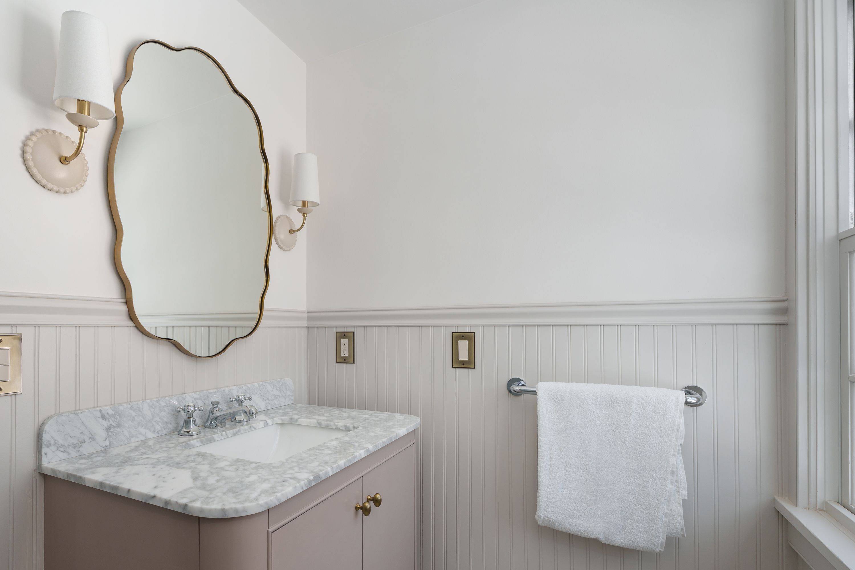  An Uncompromising Renovation Infused with Chic Designer Style - 物件實景