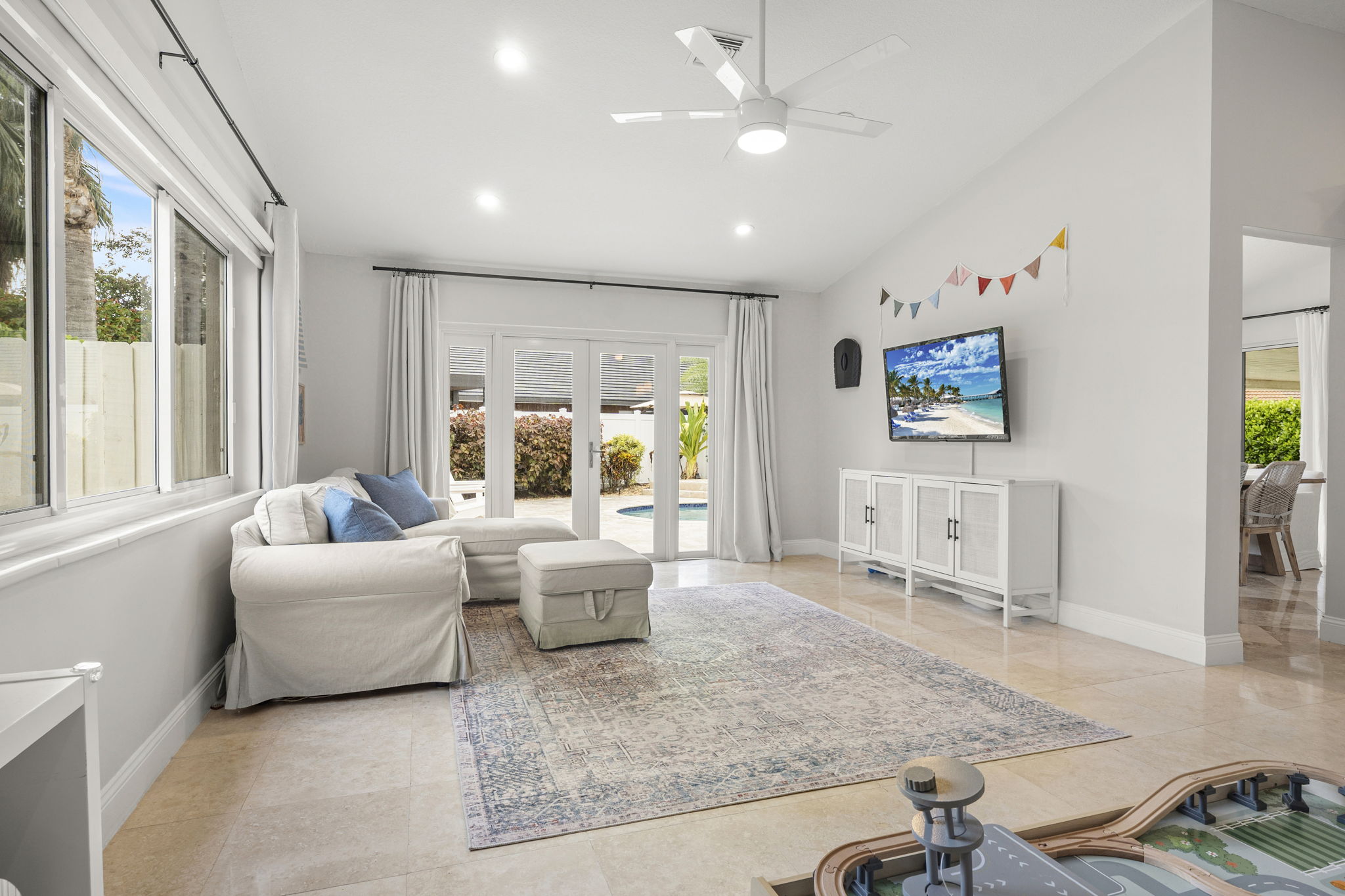  5621 Thornbluff Ave, Davie, FL, 33331 - 物件實景