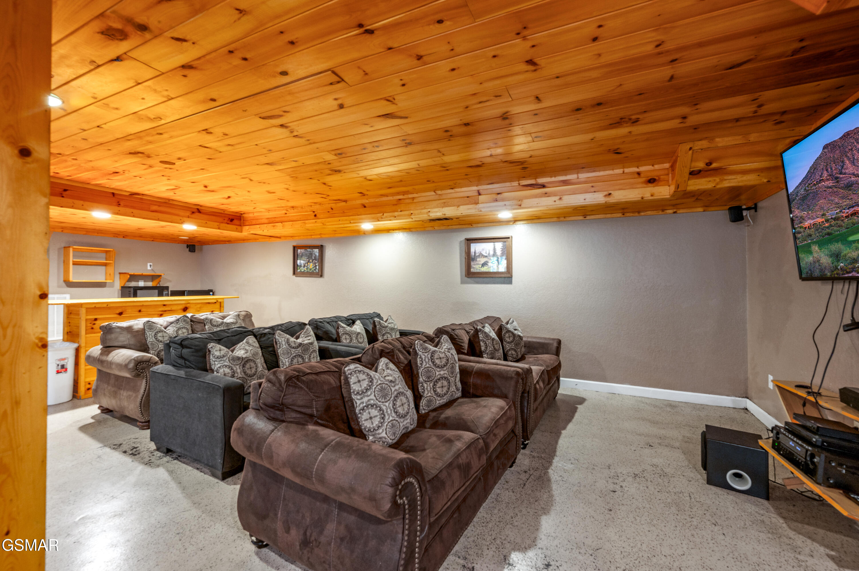 Sevierville, Tennessee, 37876, United States, 3 Bedrooms Bedrooms, ,5 BathroomsBathrooms,Residential,For Sale,1978747