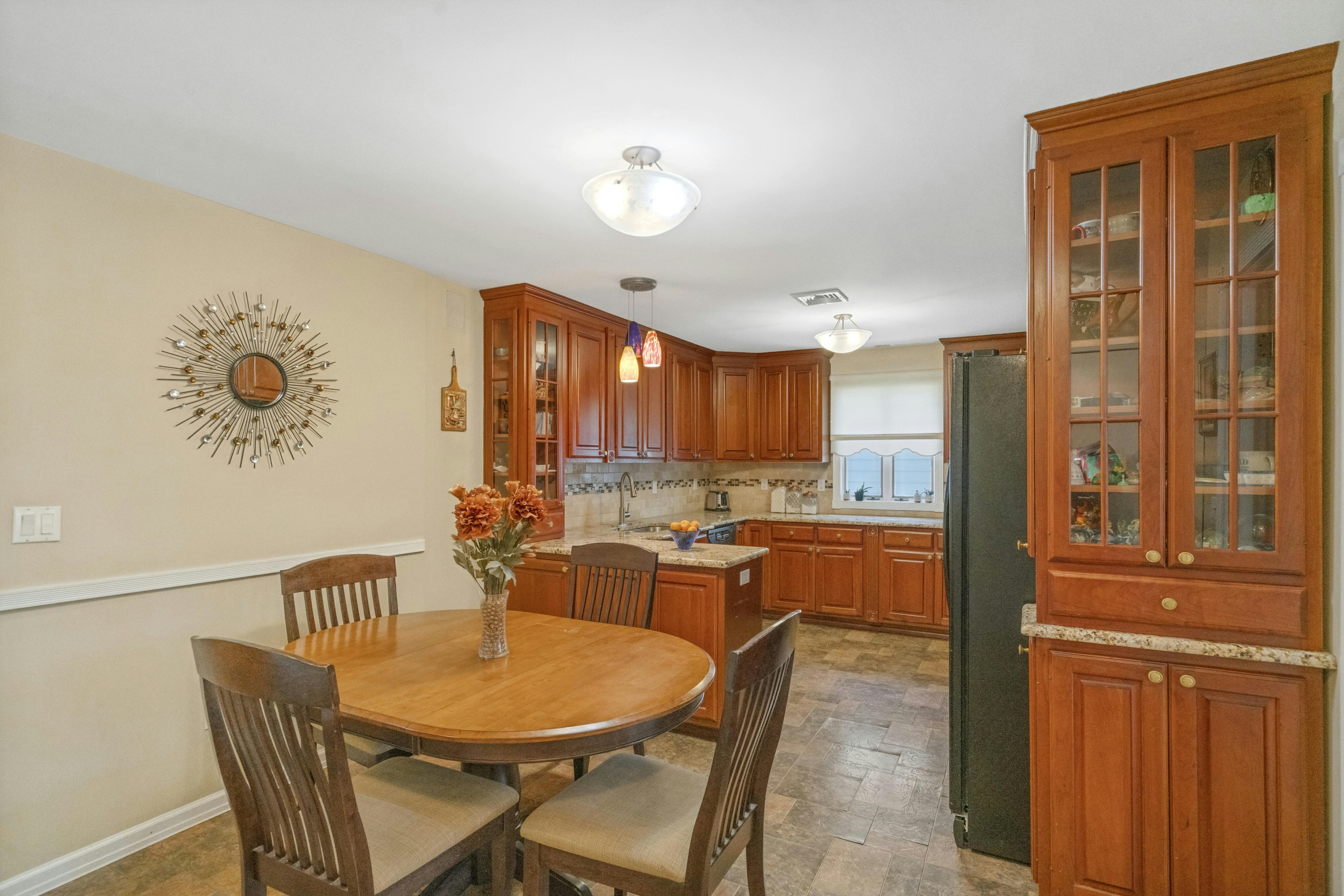  805 Washburn Street, Teaneck, NJ 07666 - 物件實景