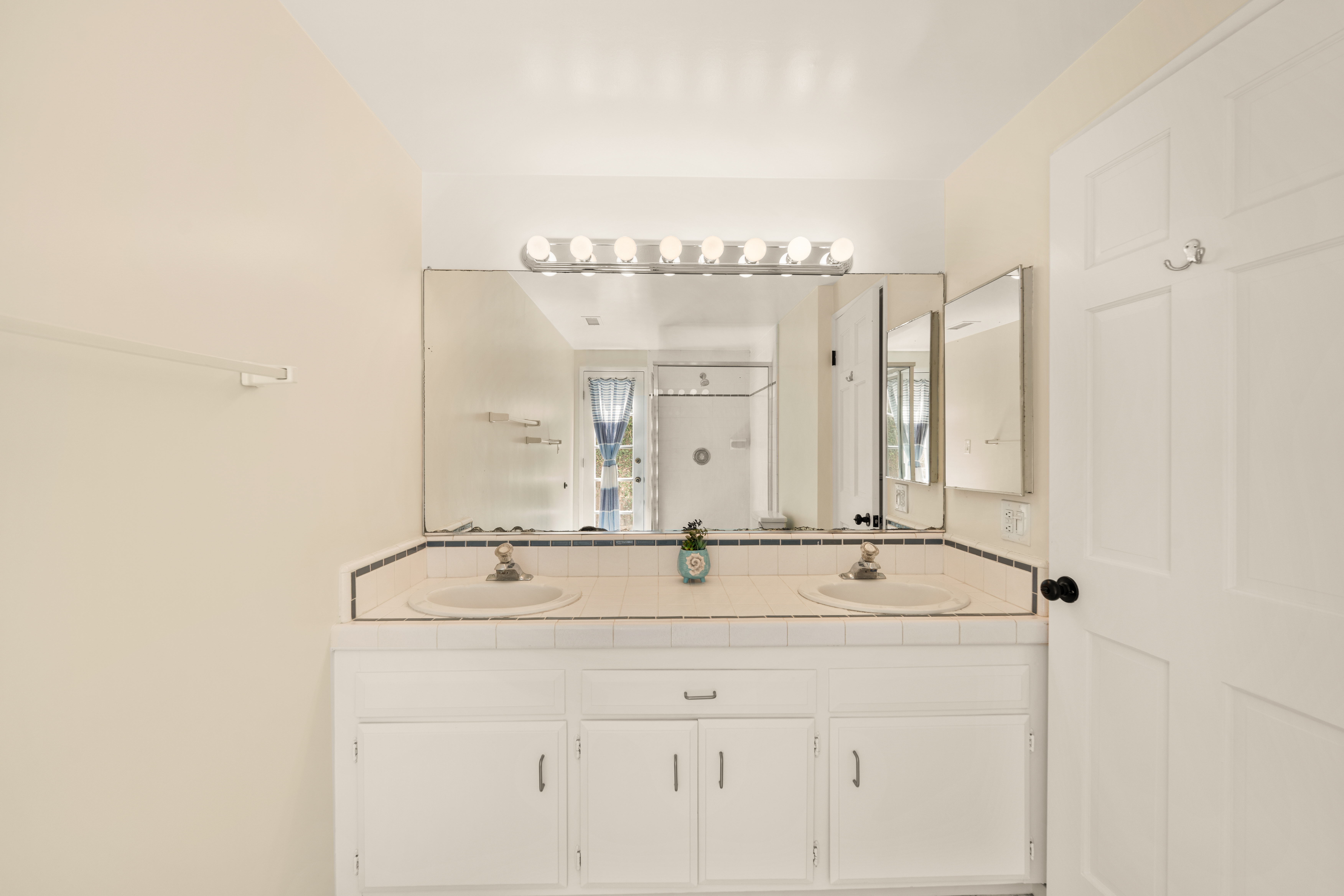  2884 Surfrider Avenue, Ventura, CA 93001 - 物件實景
