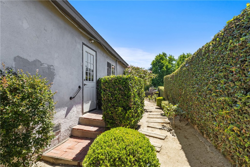 Anaheim, California, 92802, United States, 2 Bedrooms Bedrooms, ,2 BathroomsBathrooms,Residential,For Sale,1892666