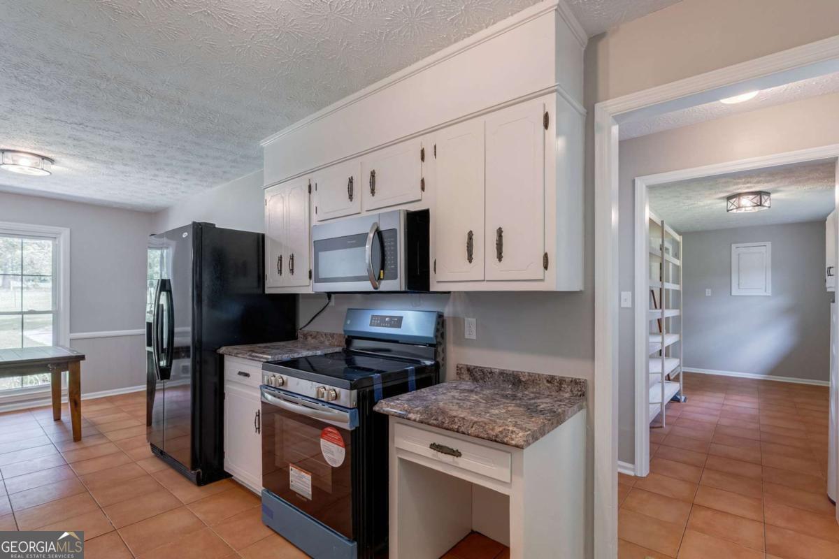 Statham, Georgia, 30666, United States, 3 Bedrooms Bedrooms, ,2 BathroomsBathrooms,Residential,For Sale,1882643