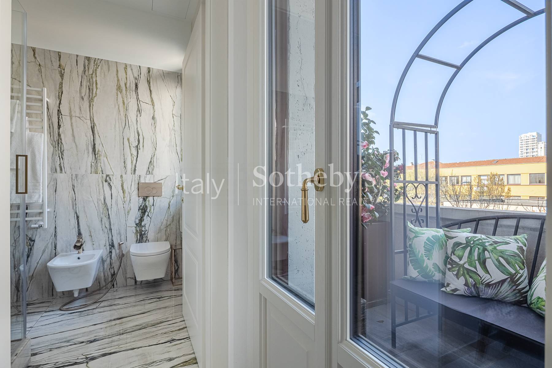  Spacious contemporary apartment with a large terrace - 物件實景
