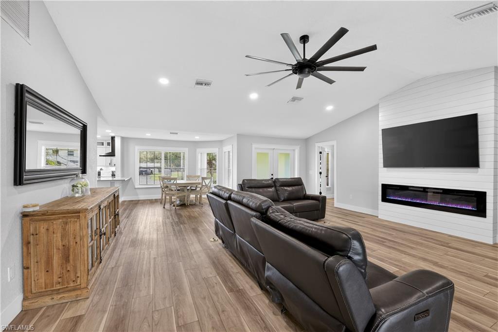 North Fort Myers, Florida, 33917, United States, 3 Bedrooms Bedrooms, ,2 BathroomsBathrooms,Residential,For Sale,2001976