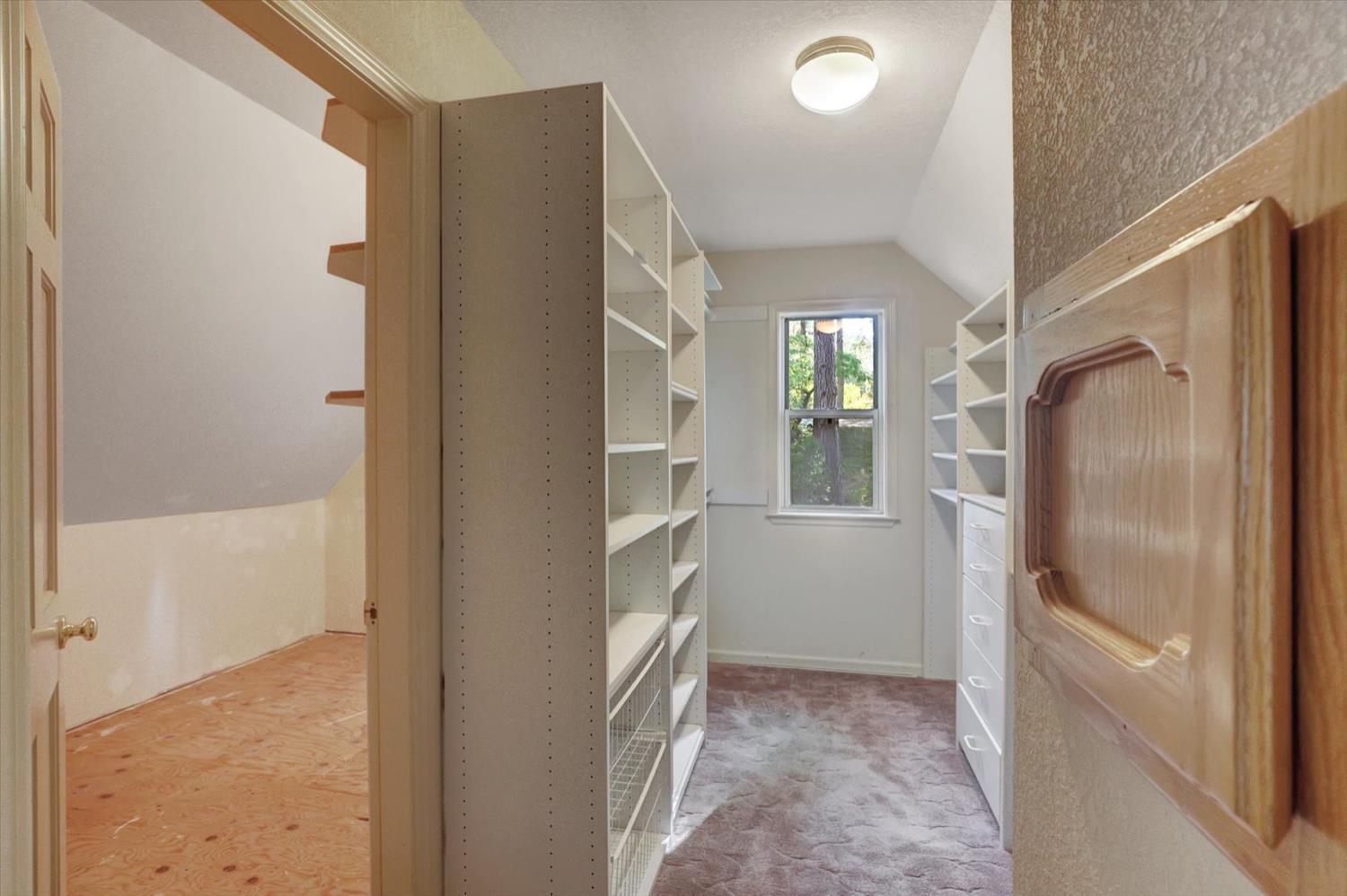 Nevada City, California, 95959, United States, 4 Bedrooms Bedrooms, ,3 BathroomsBathrooms,Residential,For Sale,1942290