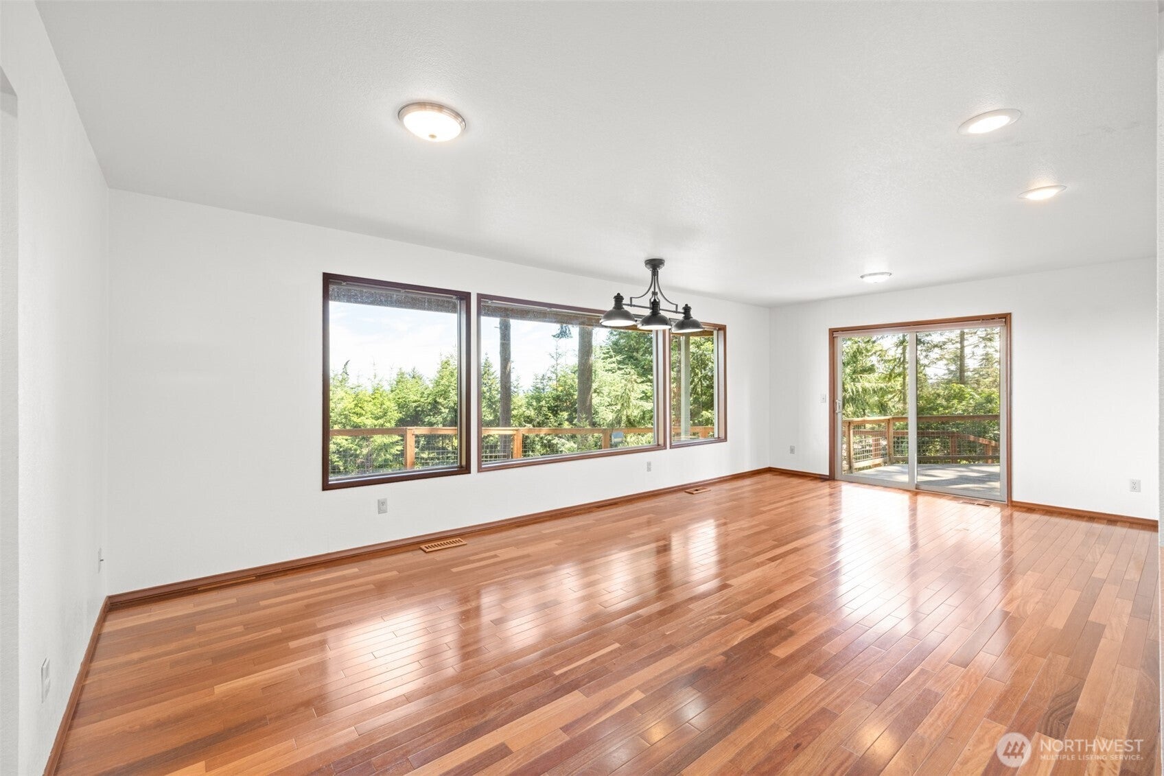 Sequim, Washington, 98382, United States, 4 Bedrooms Bedrooms, ,1 BathroomBathrooms,Residential,For Sale,1982988