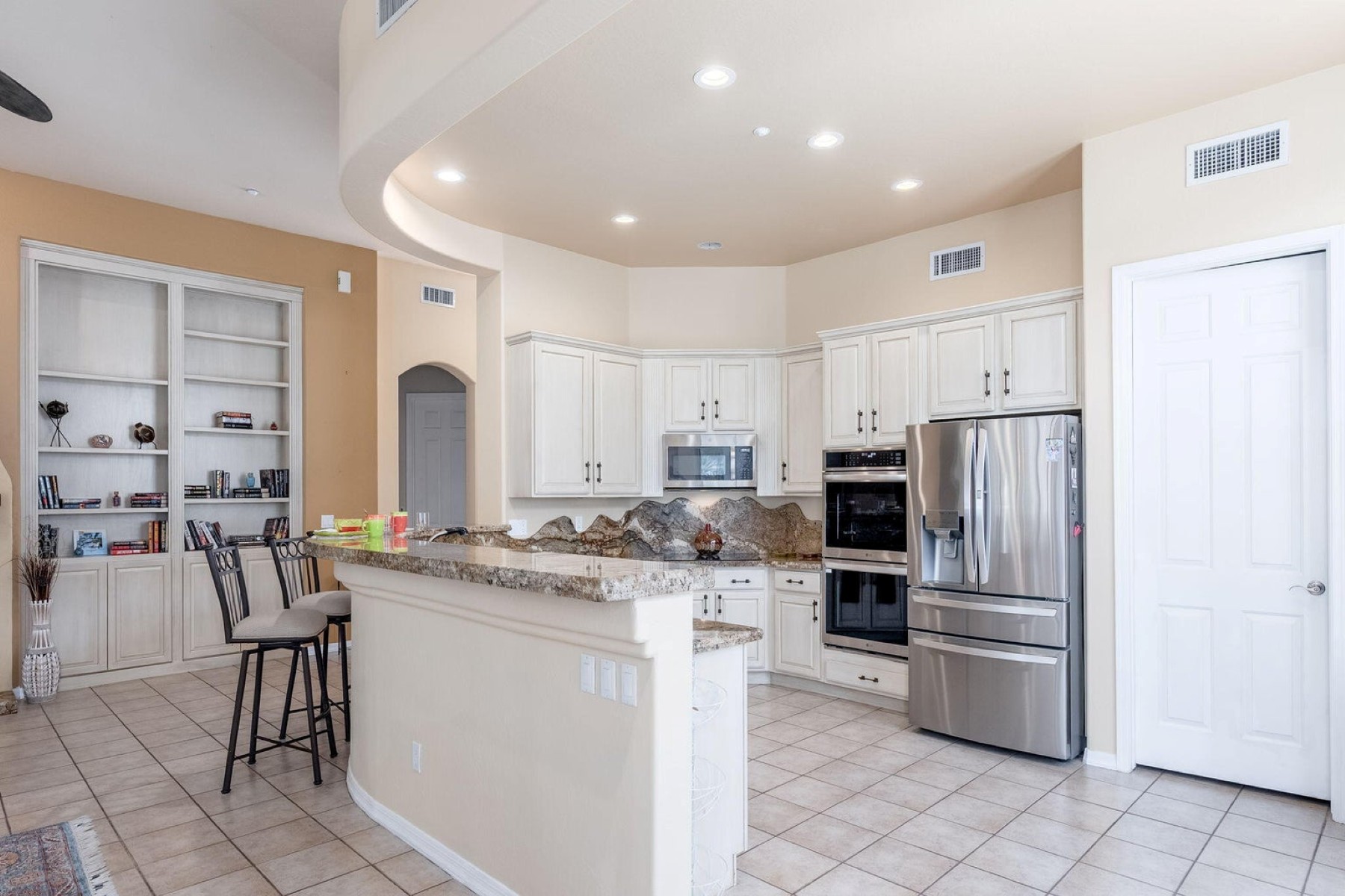  15618 E Cactus Drive  Fountain Hills, AZ - 物件實景