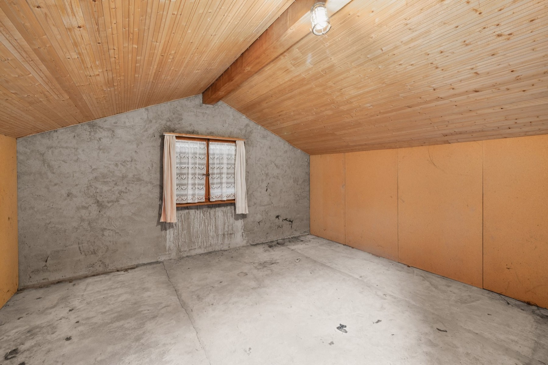  Detached villa in need of renovation - 物件實景