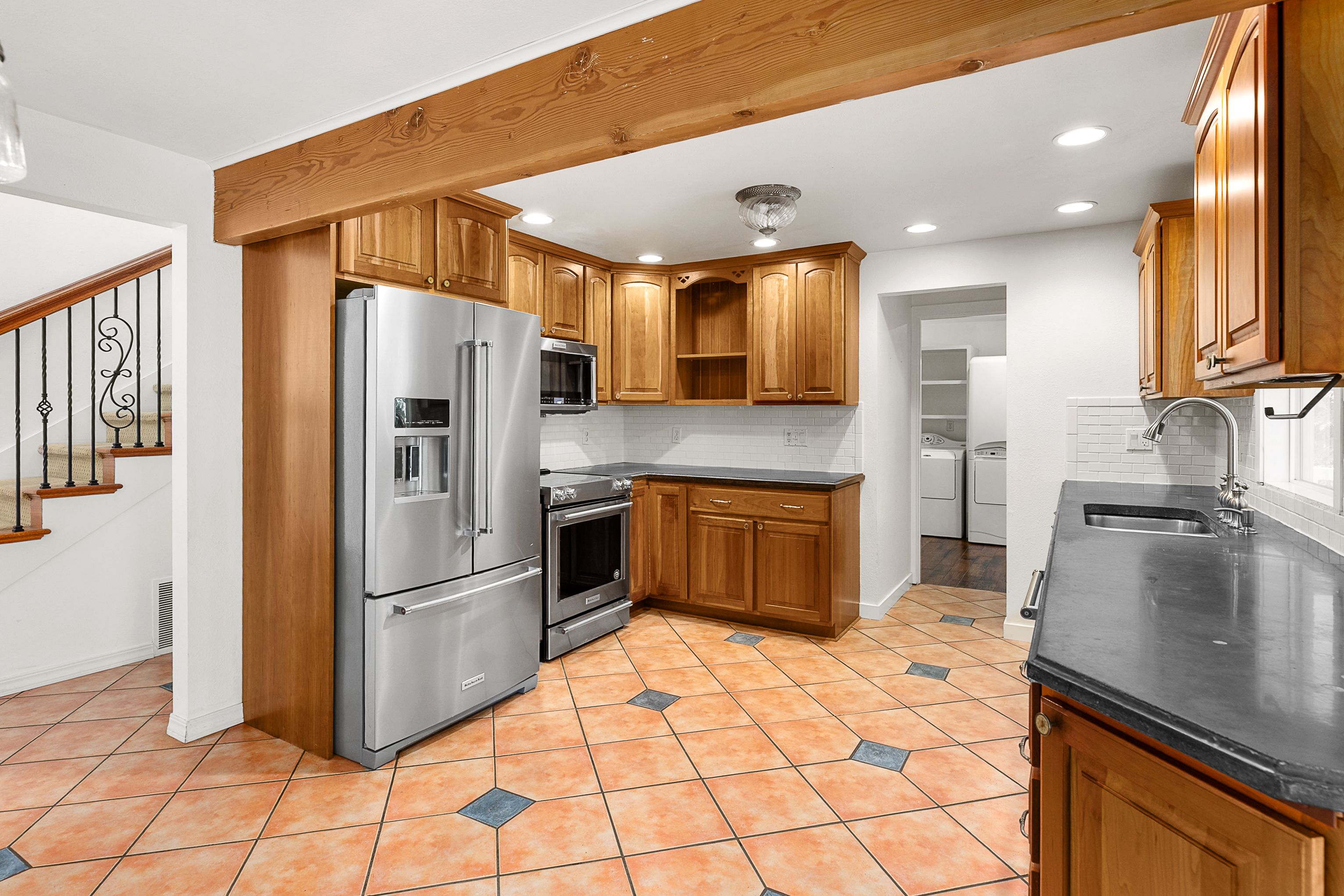  6391 NE Tolo Rd, Bainbridge Island, WA 98110 - 物件實景