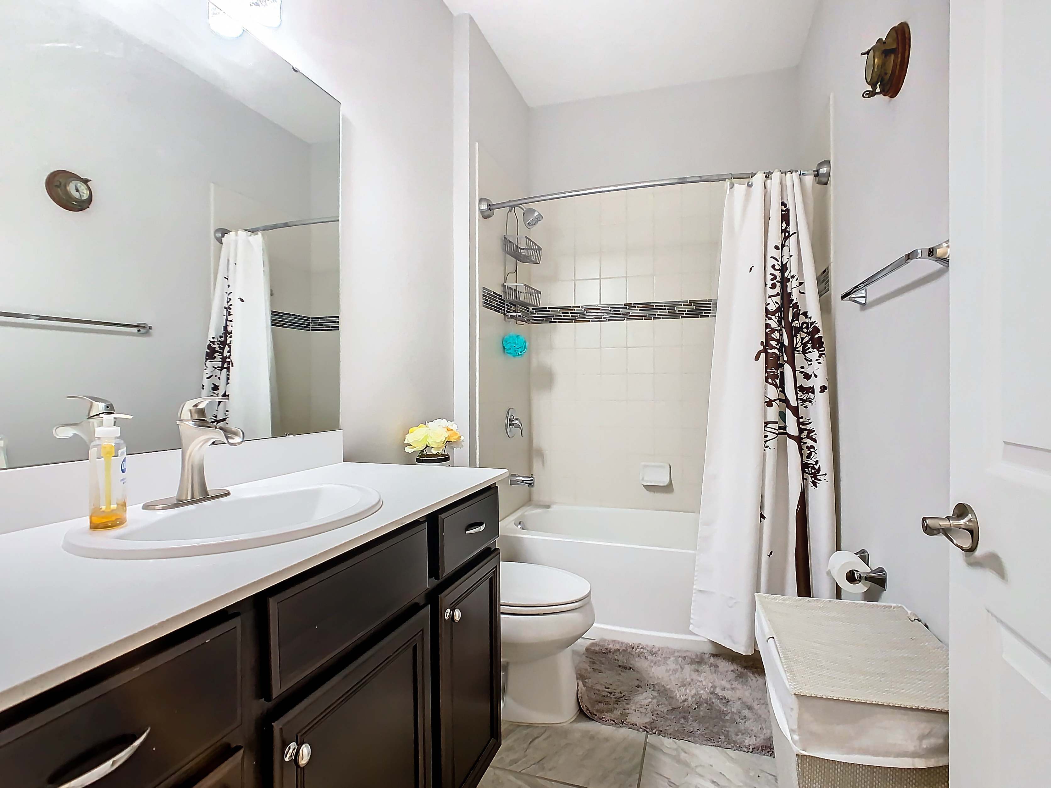 KISSIMMEE, Florida, 34746, United States, 4 Bedrooms Bedrooms, ,4 BathroomsBathrooms,Residential,For Sale,1976341