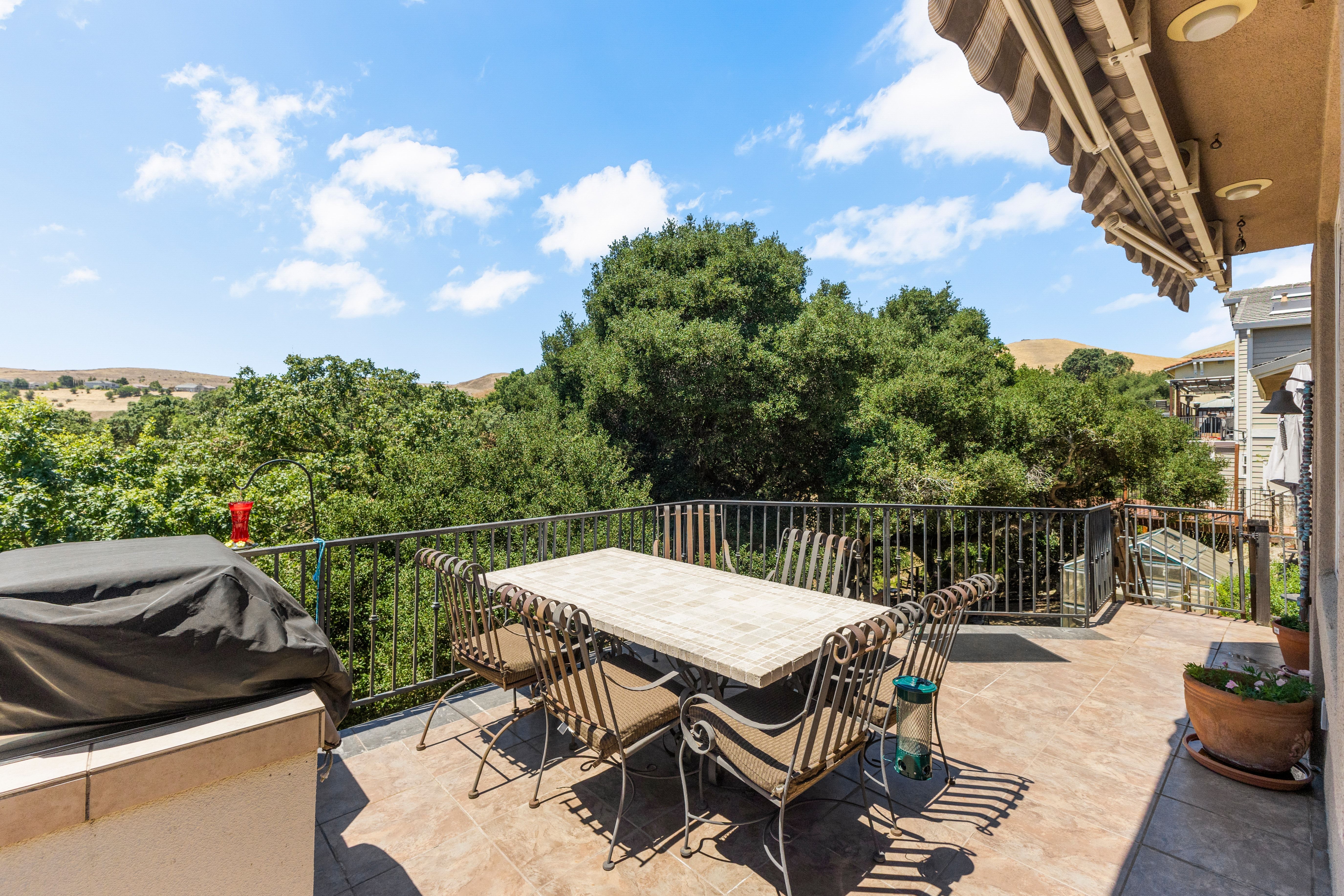  Custom Home on a Spectacular View Lot with Majestic Heritage Oak - 物件實景