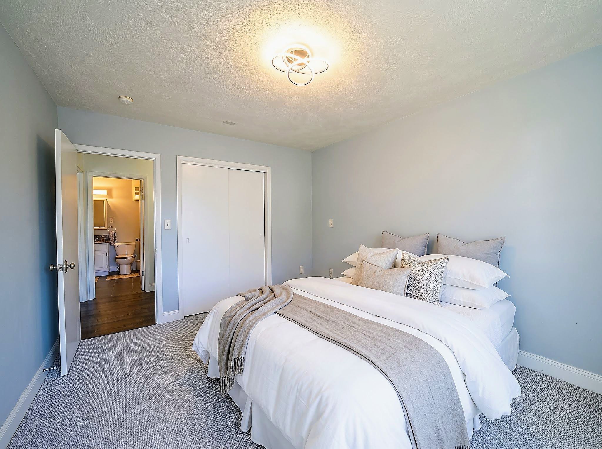  84 Summer Avenue, Unit 5, Stoughton, MA, 02072 - 物件實景