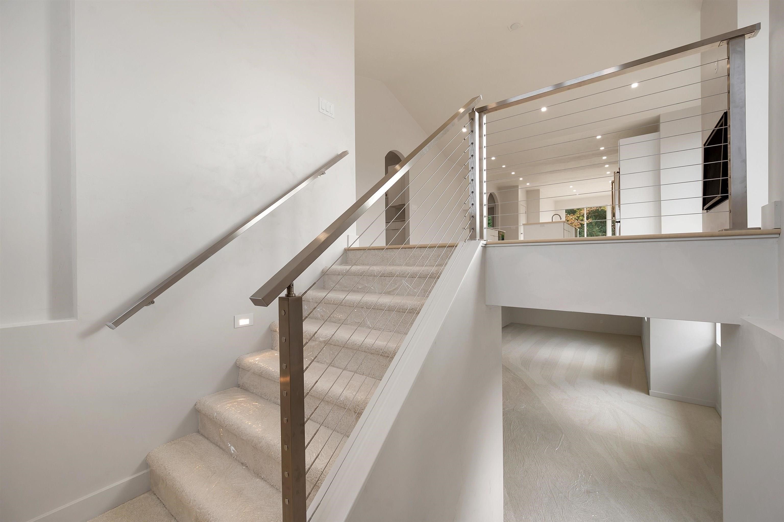 DE PERE, Wisconsin, 54115, United States, 2 Bedrooms Bedrooms, ,3 BathroomsBathrooms,Residential,For Sale,2005271