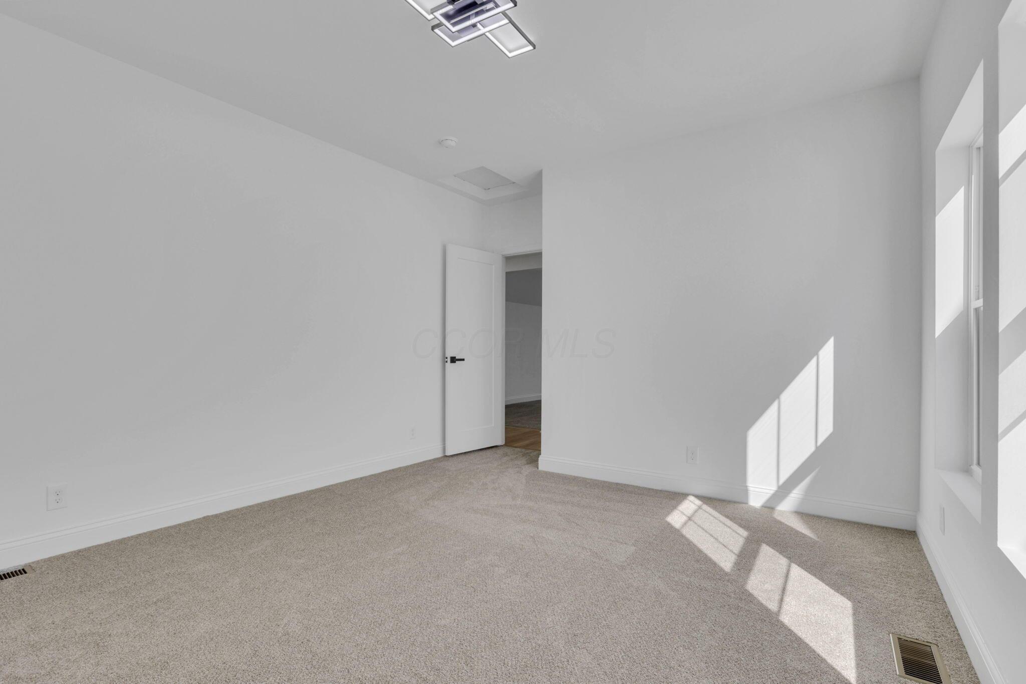 Grove City, Ohio, 43123, United States, 5 Bedrooms Bedrooms, ,4 BathroomsBathrooms,Residential,For Sale,1976085