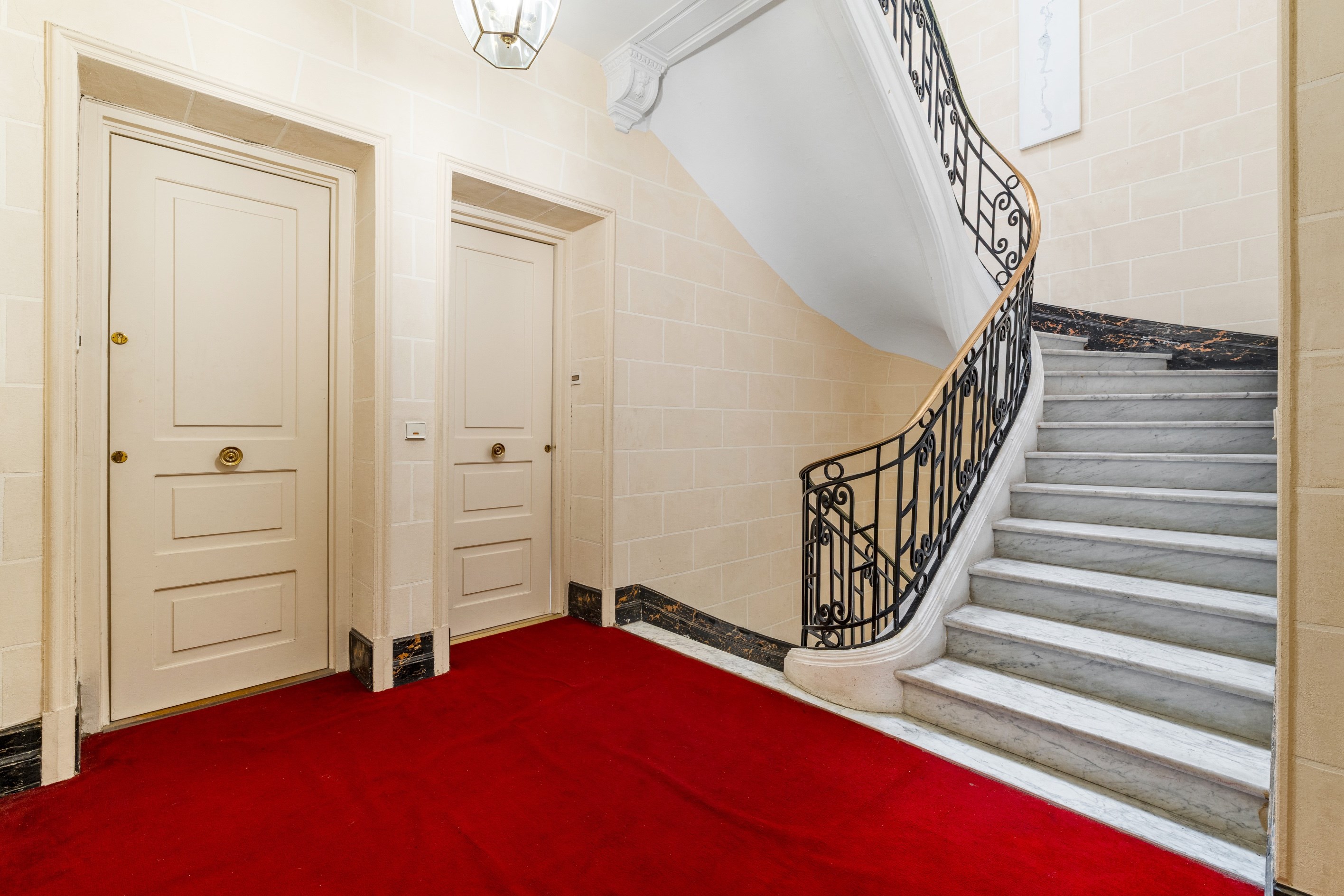  Sea-View Apartment in a Belle Époque Villa – Beaulieu-sur-Mer - 物件實景
