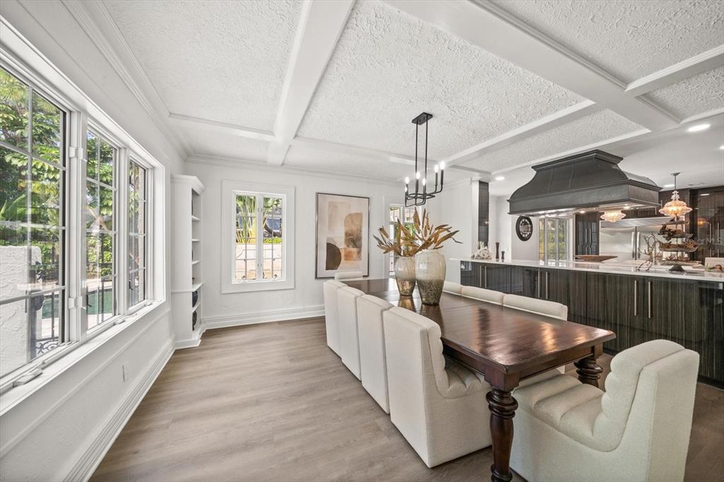 St Petersburg, Florida, 33707, United States, 5 Bedrooms Bedrooms, ,9 BathroomsBathrooms,Residential,For Sale,2000985