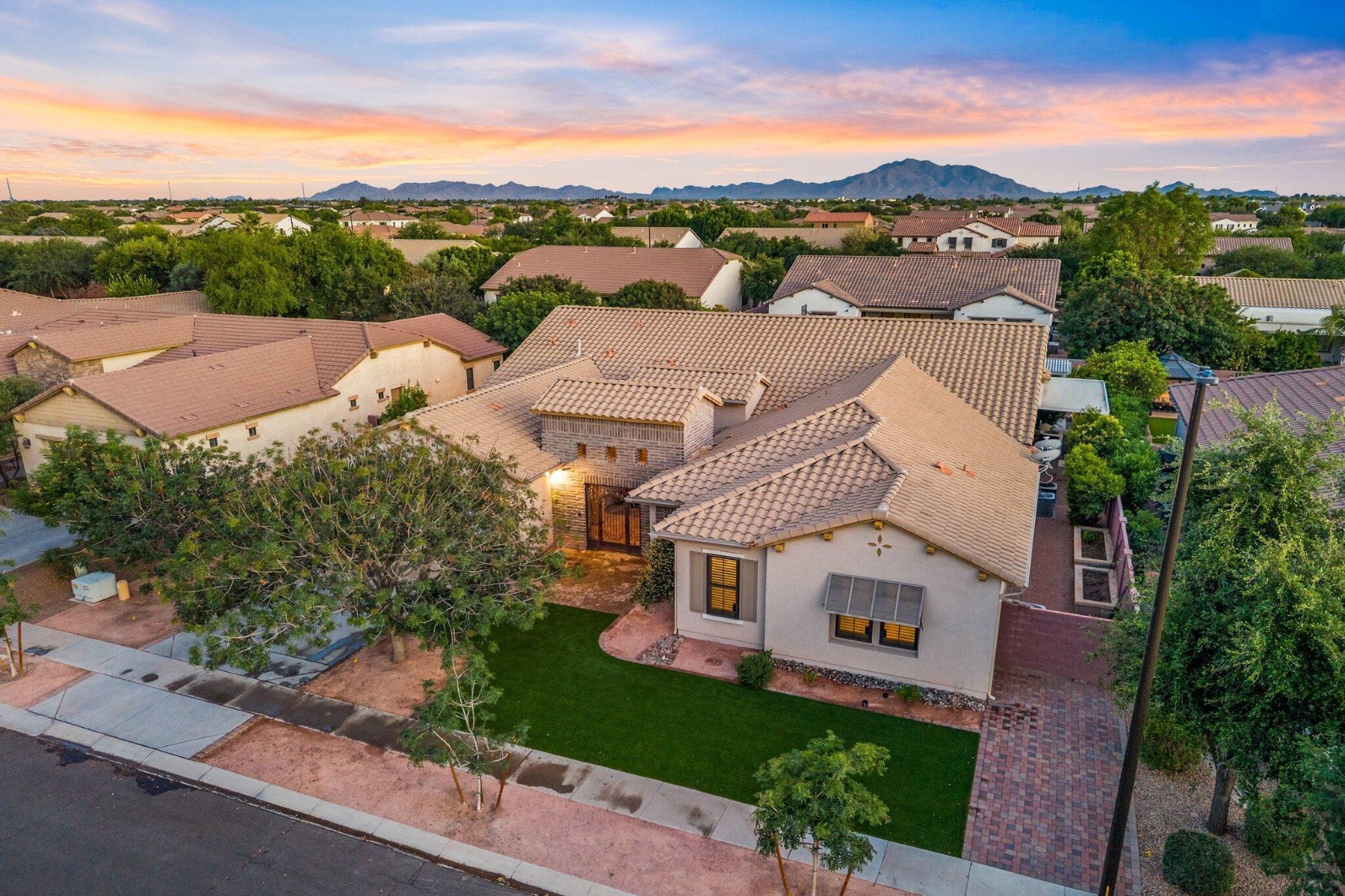  2845 E Red Oak Court  Gilbert, AZ - 物件實景