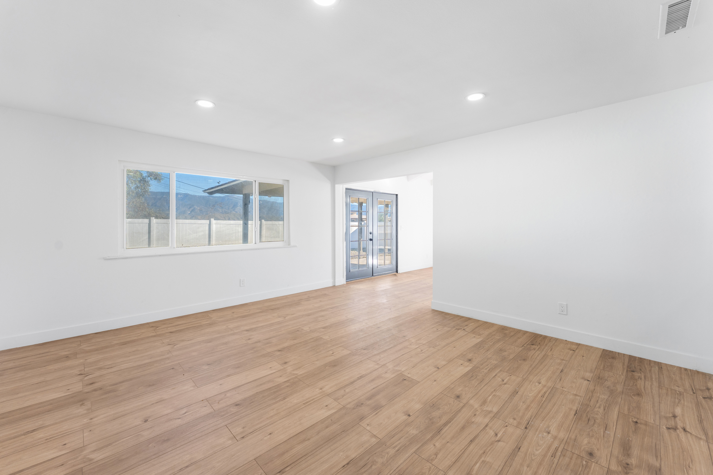 Rialto, California, 92376, United States, 4 Bedrooms Bedrooms, ,2 BathroomsBathrooms,Residential,For Sale,2006386