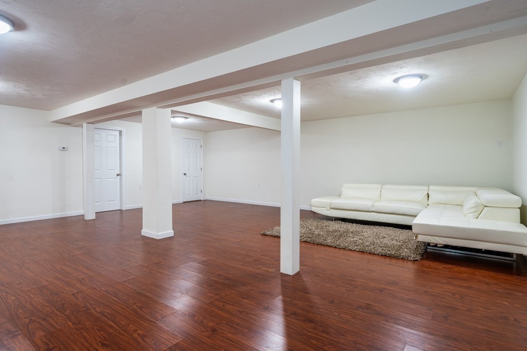 Wrentham, Massachusetts, 02093, United States, 3 Bedrooms Bedrooms, ,5 BathroomsBathrooms,Residential,For Sale,1851924
