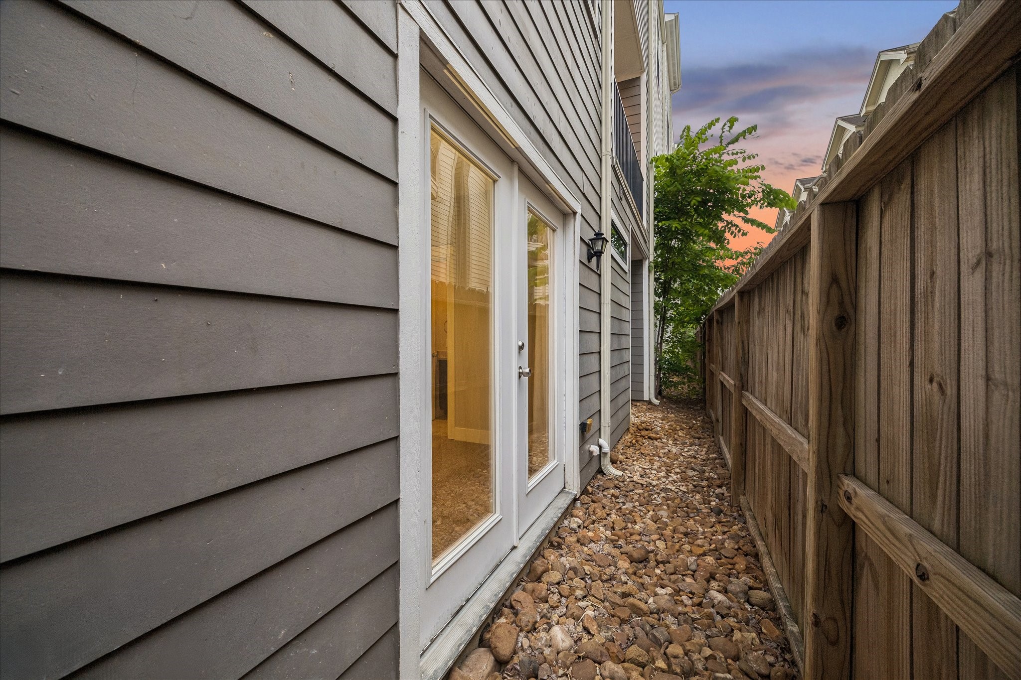  608 W 28th Street B - 物件實景