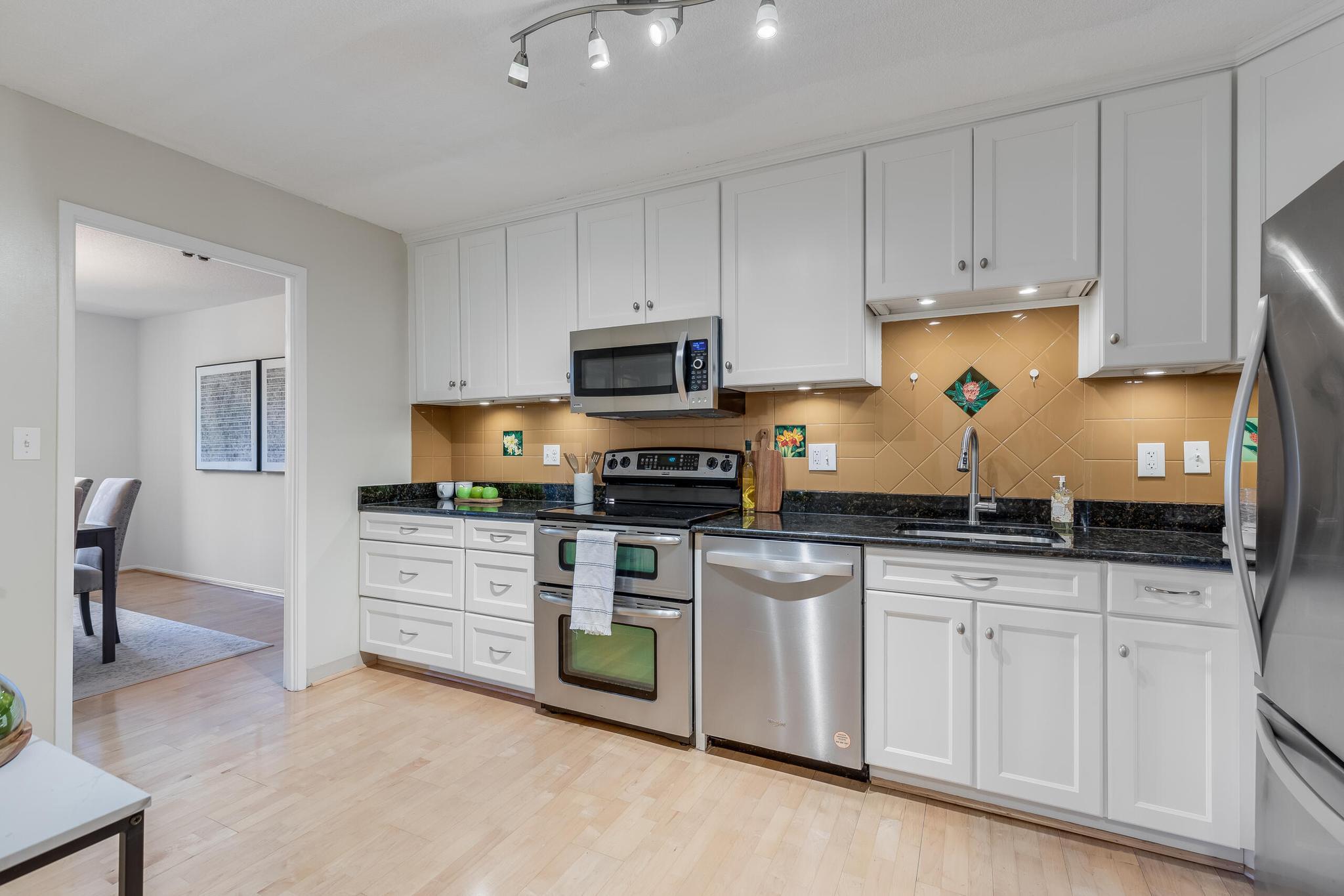 8360 Greensboro Drive, Mclean, VA, 22102 - 物件實景