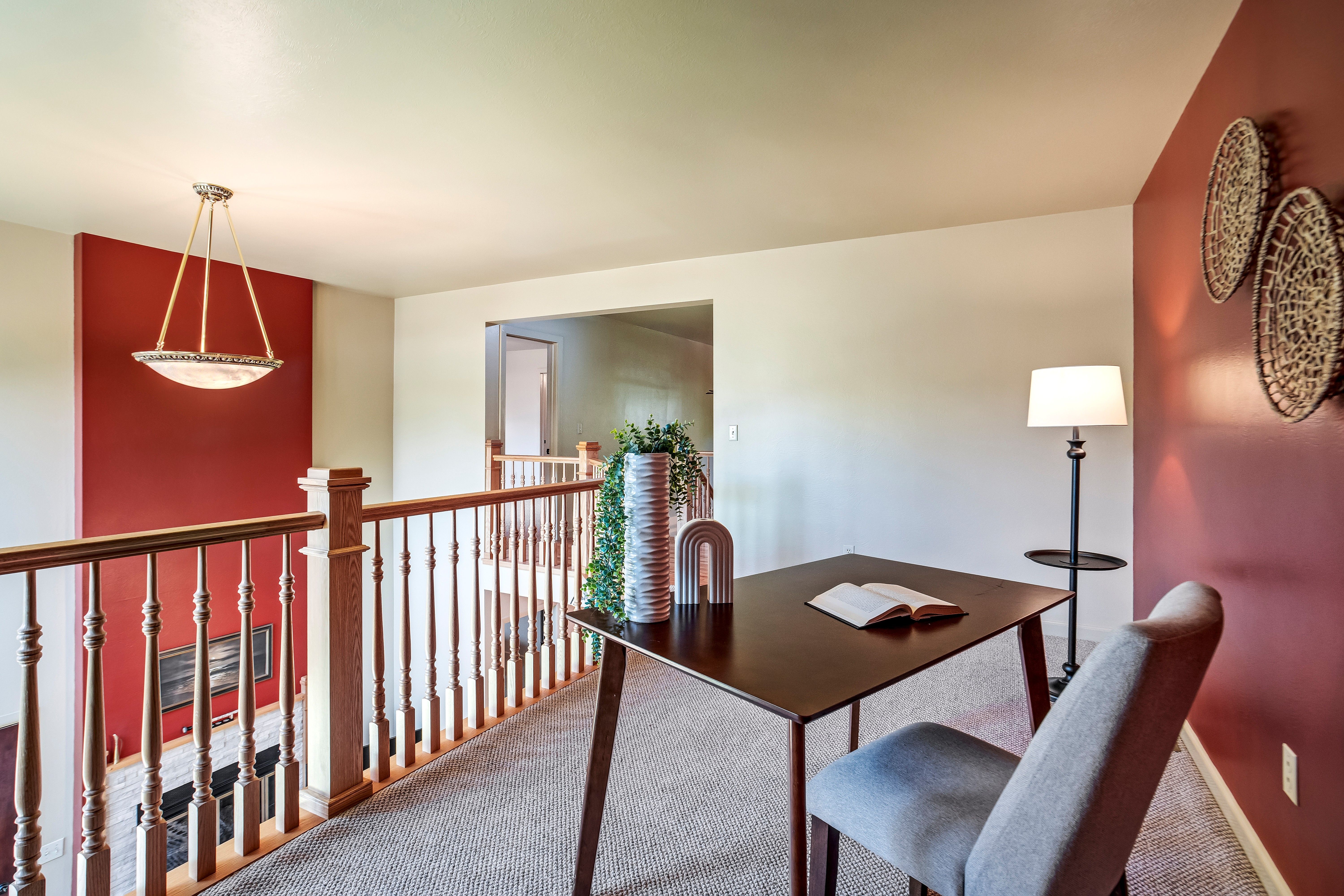  Elevated Townhome Living in a Park-Like Setting - 物件實景