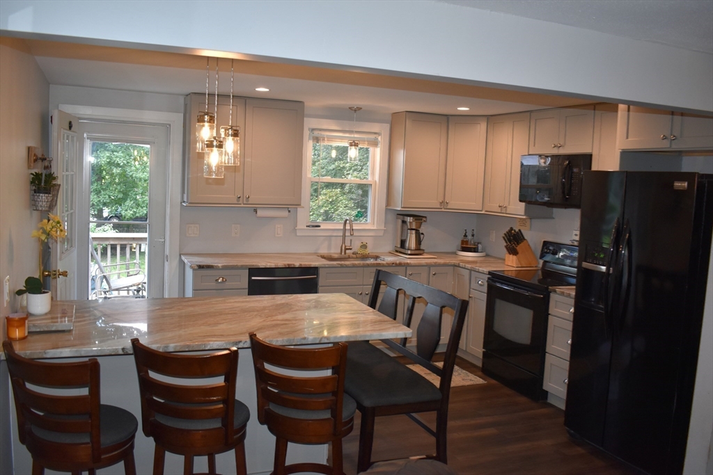 Brockton, Massachusetts, 02301, United States, 3 Bedrooms Bedrooms, ,1 BathroomBathrooms,Residential,For Sale,1895506