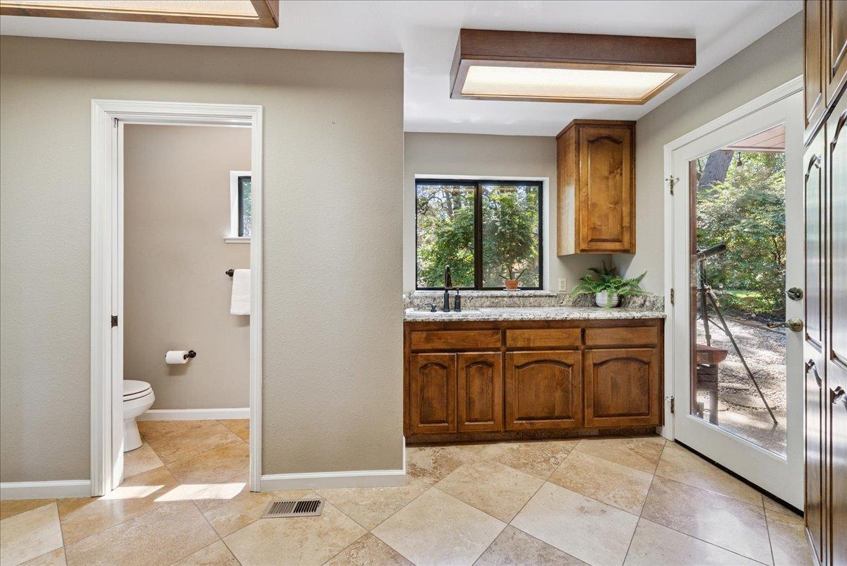 Auburn, California, 95602, United States, 4 Bedrooms Bedrooms, ,4 BathroomsBathrooms,Residential,For Sale,1929017
