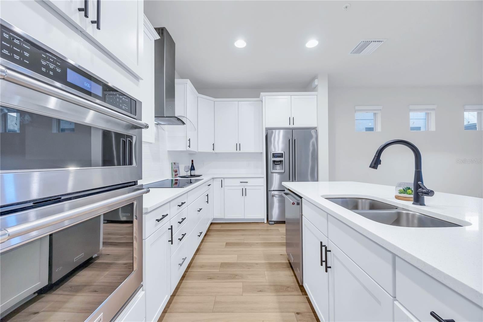 WINTER GARDEN, Florida, 34787, United States, 4 Bedrooms Bedrooms, ,3 BathroomsBathrooms,Residential,For Sale,1993845