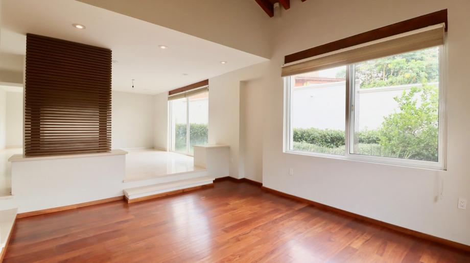 Cumbres de Guadalc?zar, Morelia, Michoacán de Ocampo, 58278, Mexico, 4 Bedrooms Bedrooms, ,4 BathroomsBathrooms,Residential,For Sale,Cumbres de Guadalc?zar,1578001