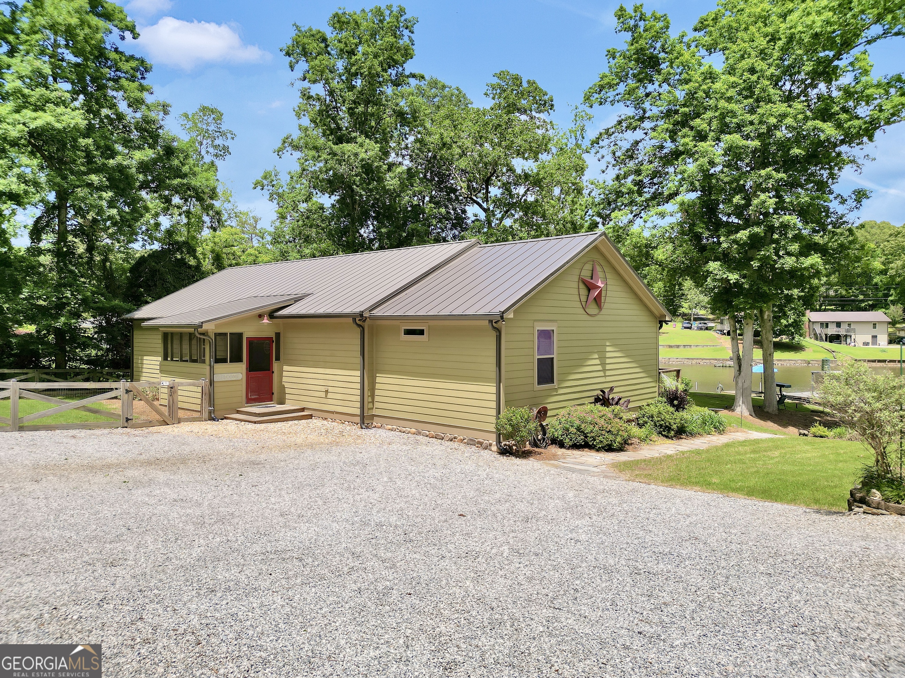 Jackson, Georgia, 30233, United States, 4 Bedrooms Bedrooms, ,2 BathroomsBathrooms,Residential,For Sale,1942130
