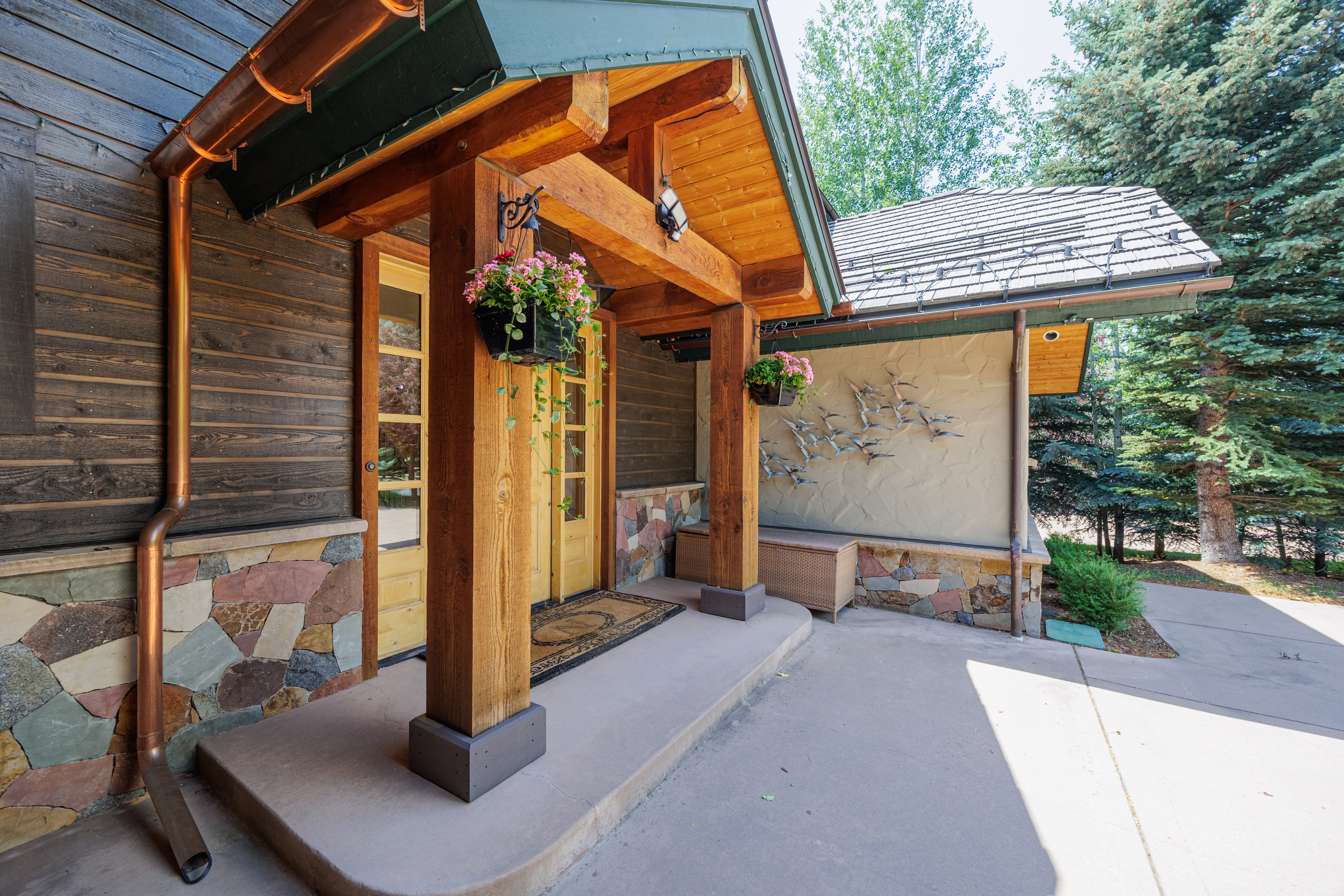  Custom-built, Single-family Home in the Exclusive Grand Traverse Neighborhood - 物件實景